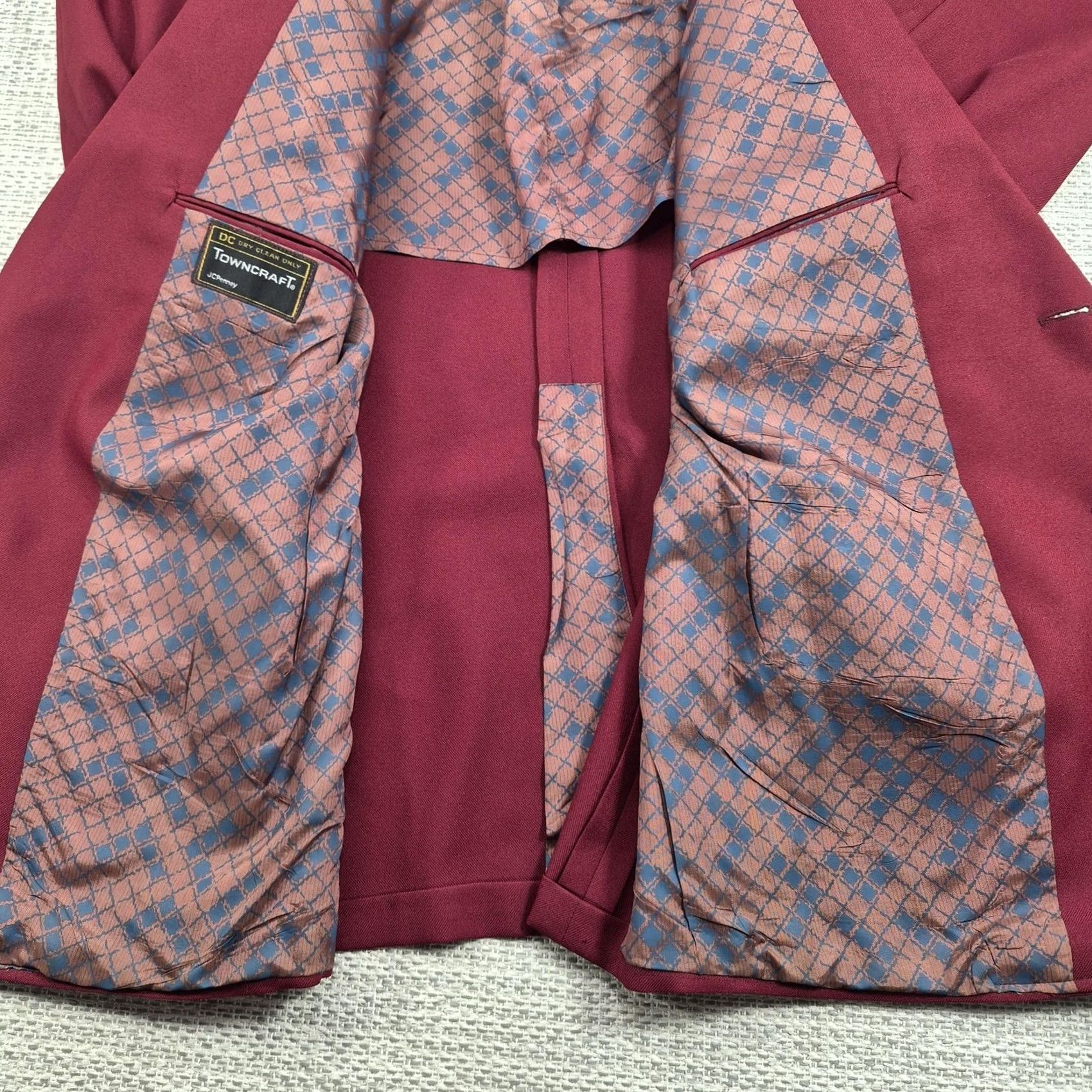 JCPenney VINTAGE Towncraft Blazer Mens 44 Red Two Button Notch Lapel 2 Piece Jacket JC Penney Shirt? Size 44R - 7 Thumbnail