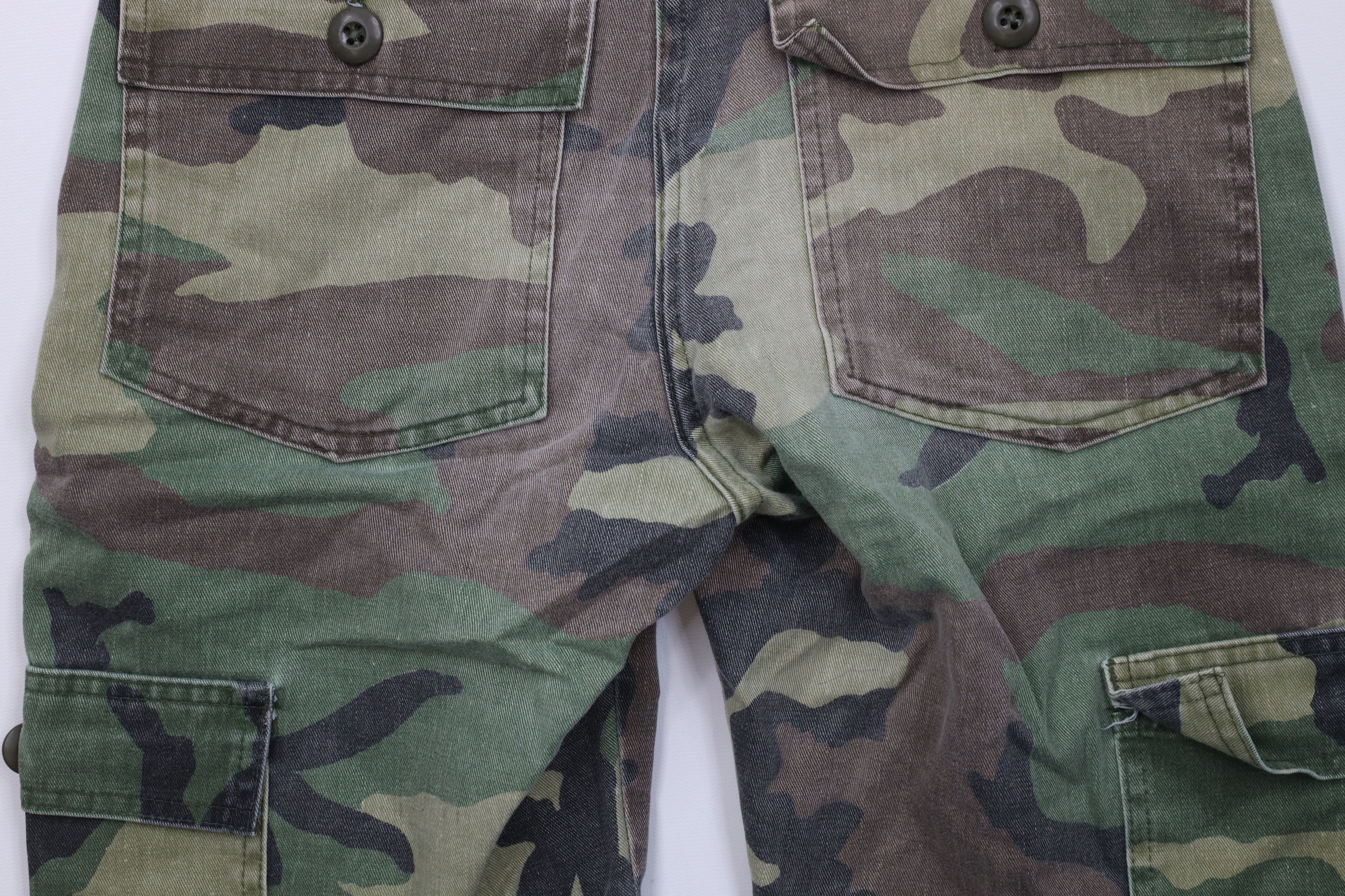 Vintage Vintage 70s Streetwear Cut Off Camouflage Cargo Shorts USA Size 26" / US 2 / IT 38 - 8 Thumbnail