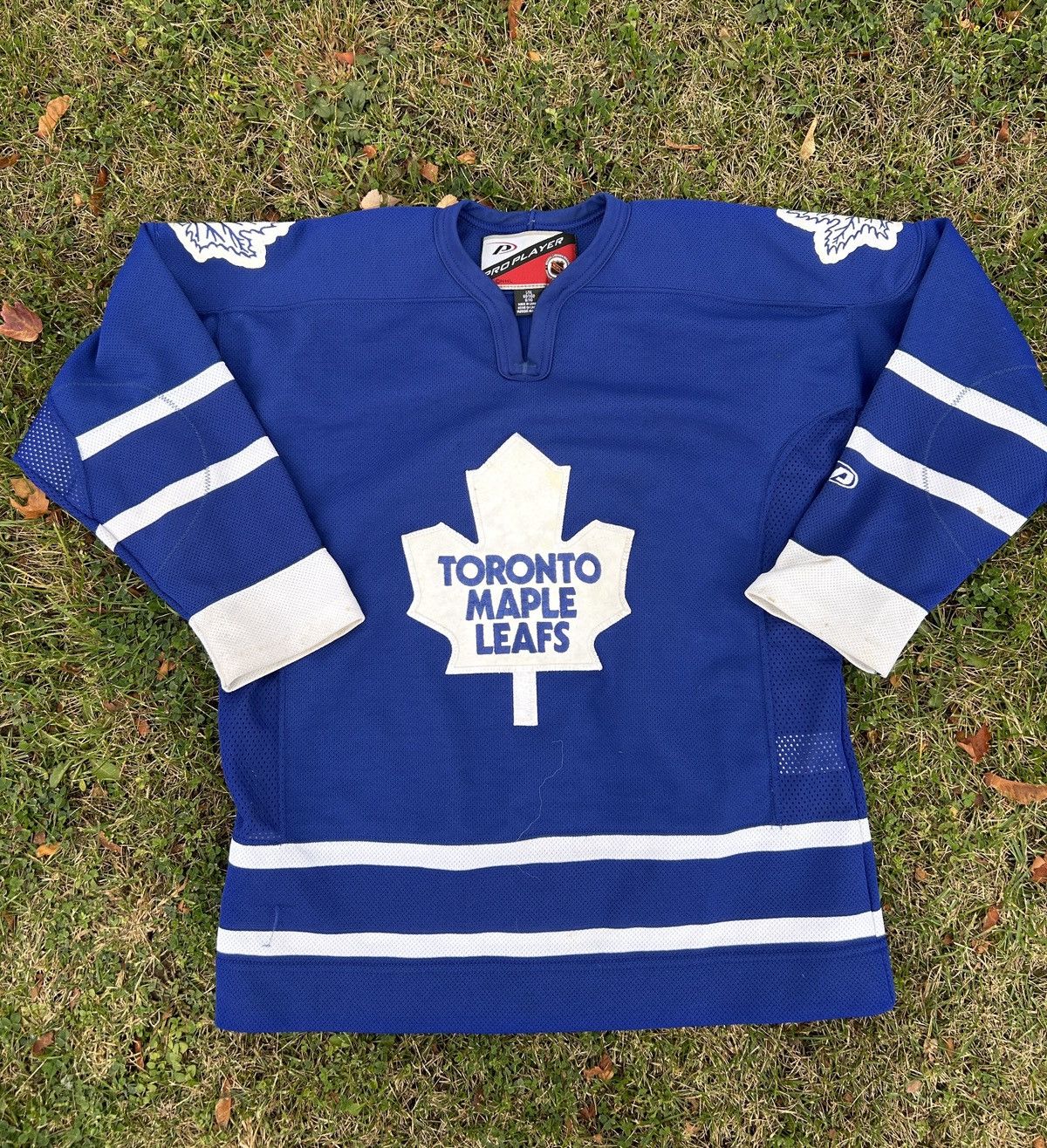 NHL CCM Toronto Maple Leafs NHL Jersey Size US XS / EU 42 / 0 - 1 Thumbnail