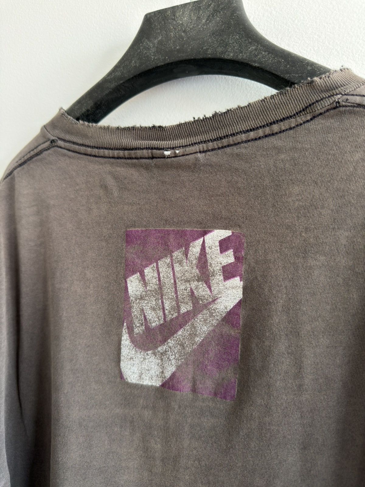 Nike *RARE* SUPER SUN FADED AGASI BLACK DISTRESSED NIKE T-SHIRT Size US XL / EU 56 / 4 - 11 Thumbnail