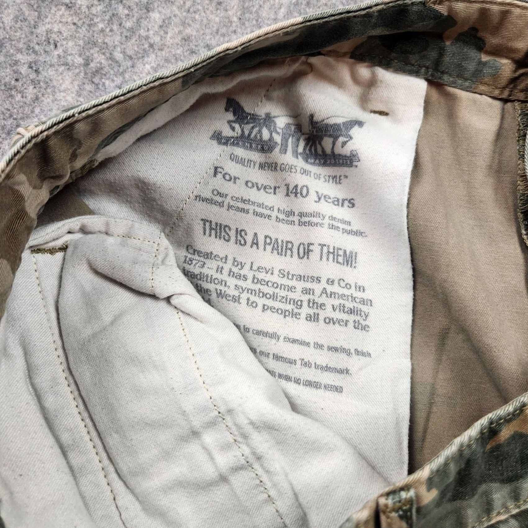 Levi's Levi's Shorts Mens 38 Cargo Camouflage Twill Canvas Cotton Regular Baggy Pockets Cargo Pocket Vintage: No? Size US 38 / EU 54 - 7 Thumbnail