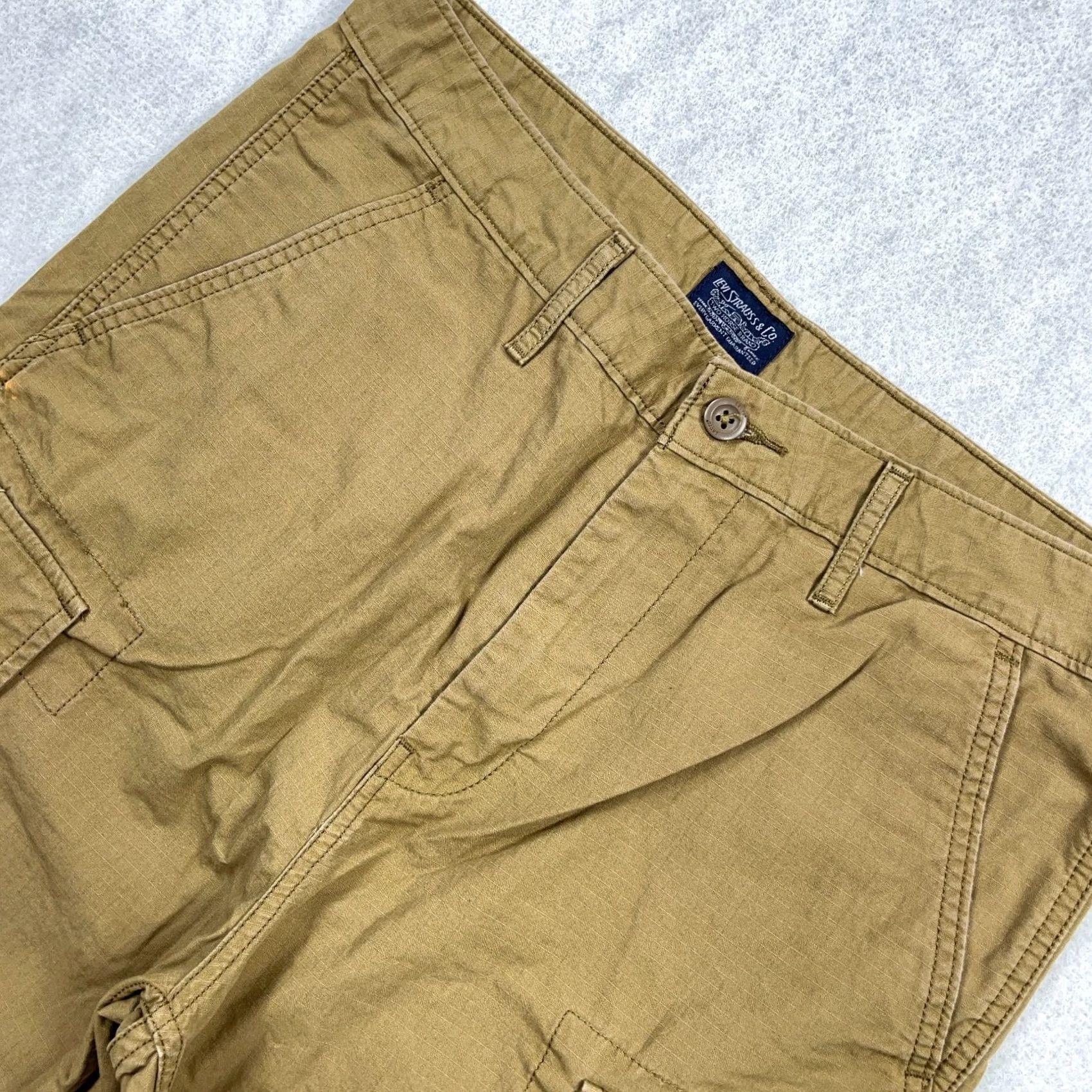Levi's Levi's Cargo Shorts Men 32 Tan Brown Rip Stop Canvas Hiking Dad Adult Utility Casual Workwear Size US 32 / EU 48 - 3 Thumbnail