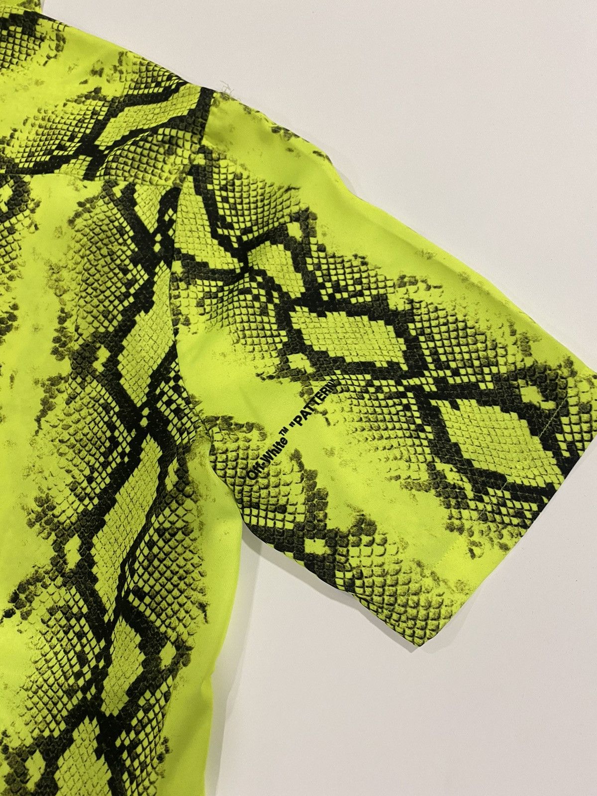 Off-White Off-White Snake Skin Print Button Up Shirt Size US S / EU 44-46 / 1 - 8 Thumbnail