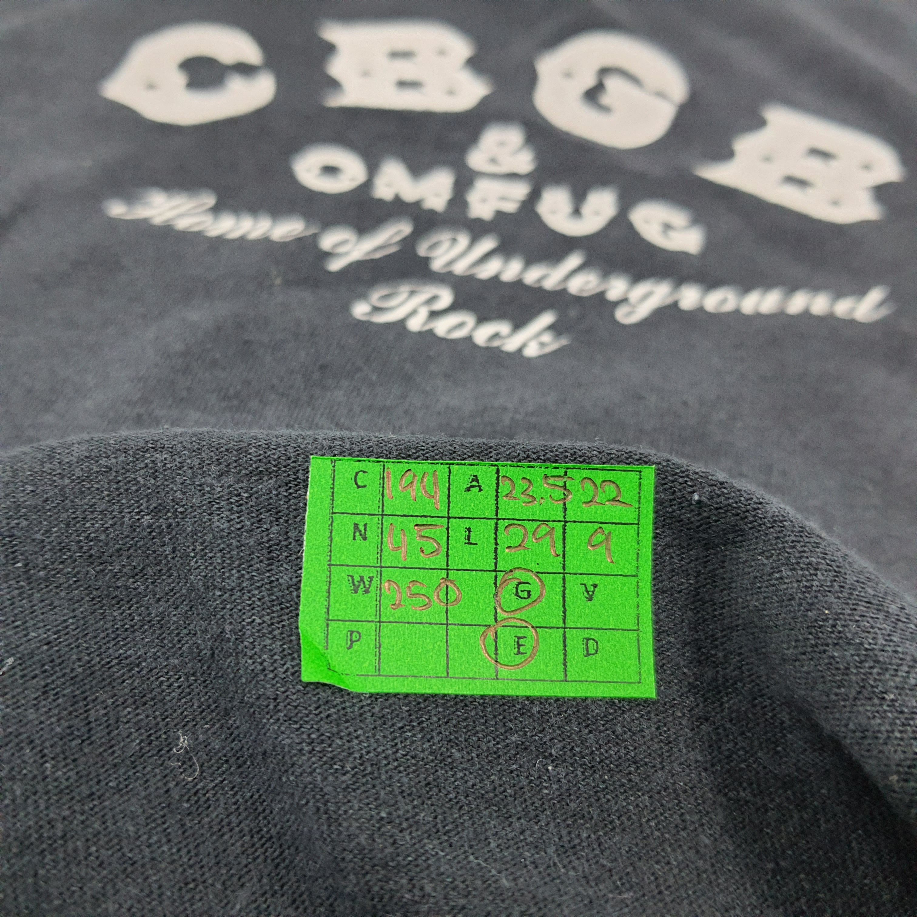 Vintage Vintage CBGB New York City Music Club Tshirt Size US XL / EU 56 / 4 - 6 Thumbnail