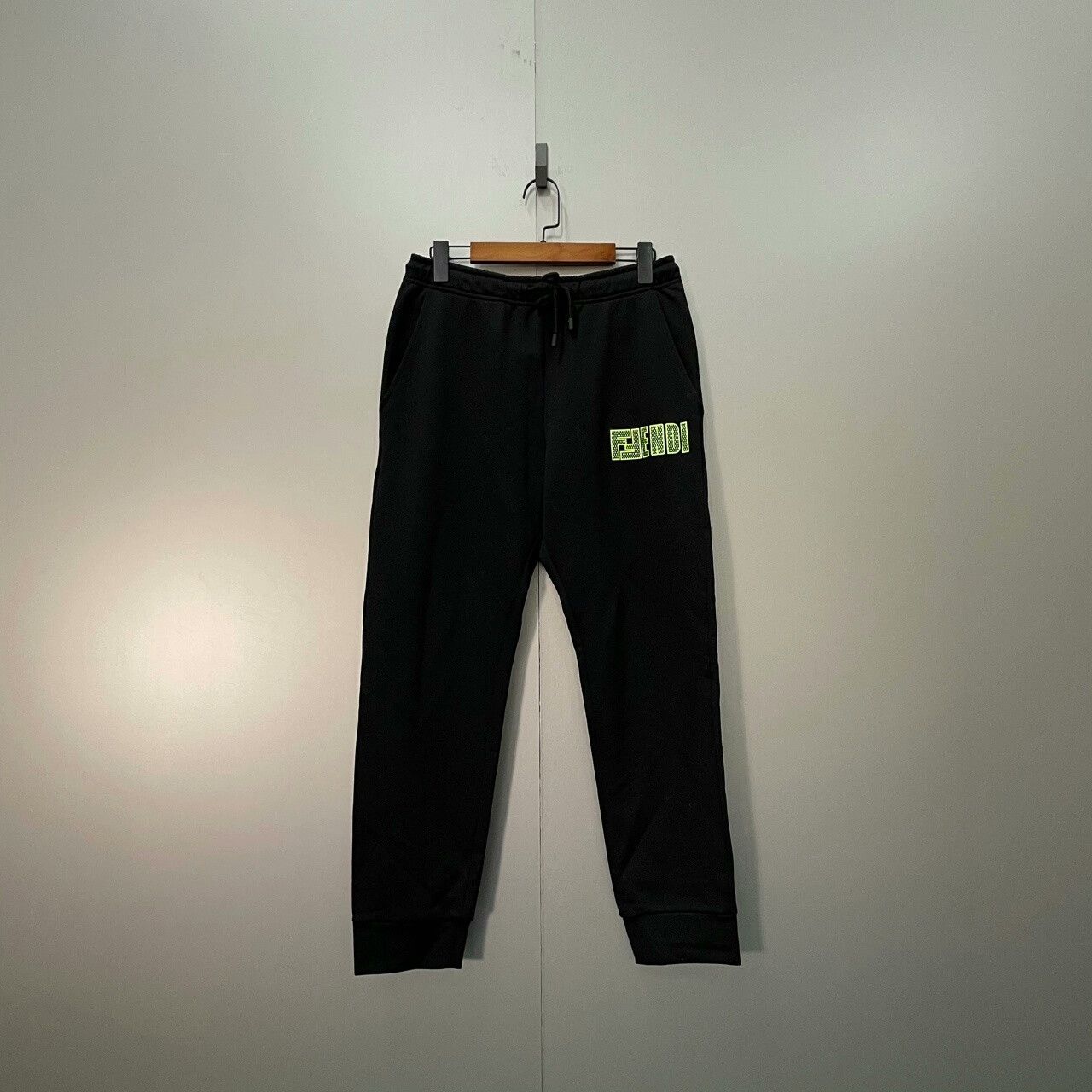 Fendi FENDI Logo Embroidered Sweatpants Size US 32 / EU 48 - 1 Thumbnail