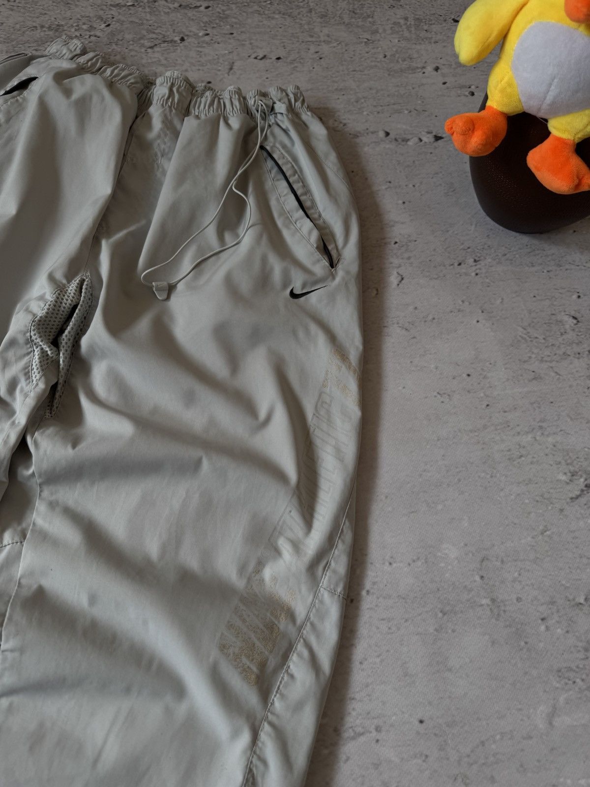 Nike × Vintage NIKE NYLON VINTAGE Y2K OVERSIZE BAGGY FIT PANTS SWEATPANTS Size US 32 / EU 48 - 4 Thumbnail