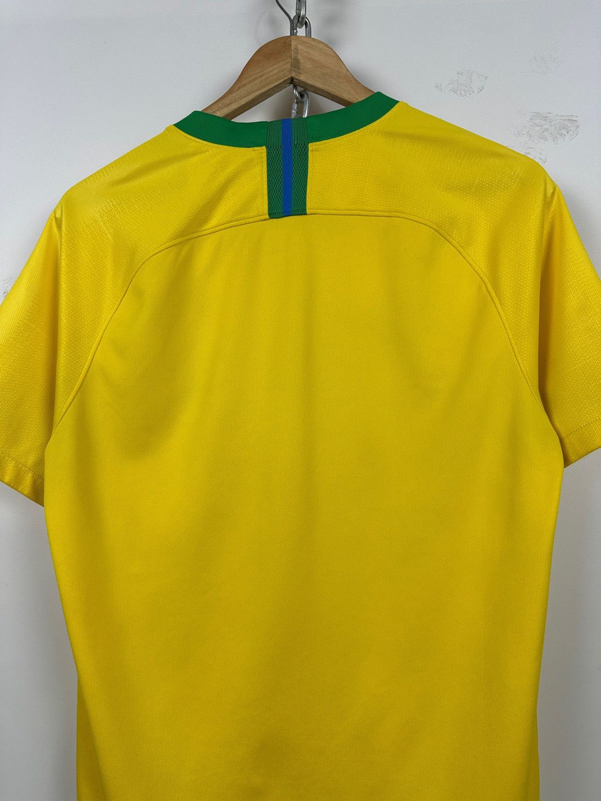 Nike 2018 Nike Brazil National Team Home Soccer Jersey Size US M / EU 48-50 / 2 - 13 Thumbnail