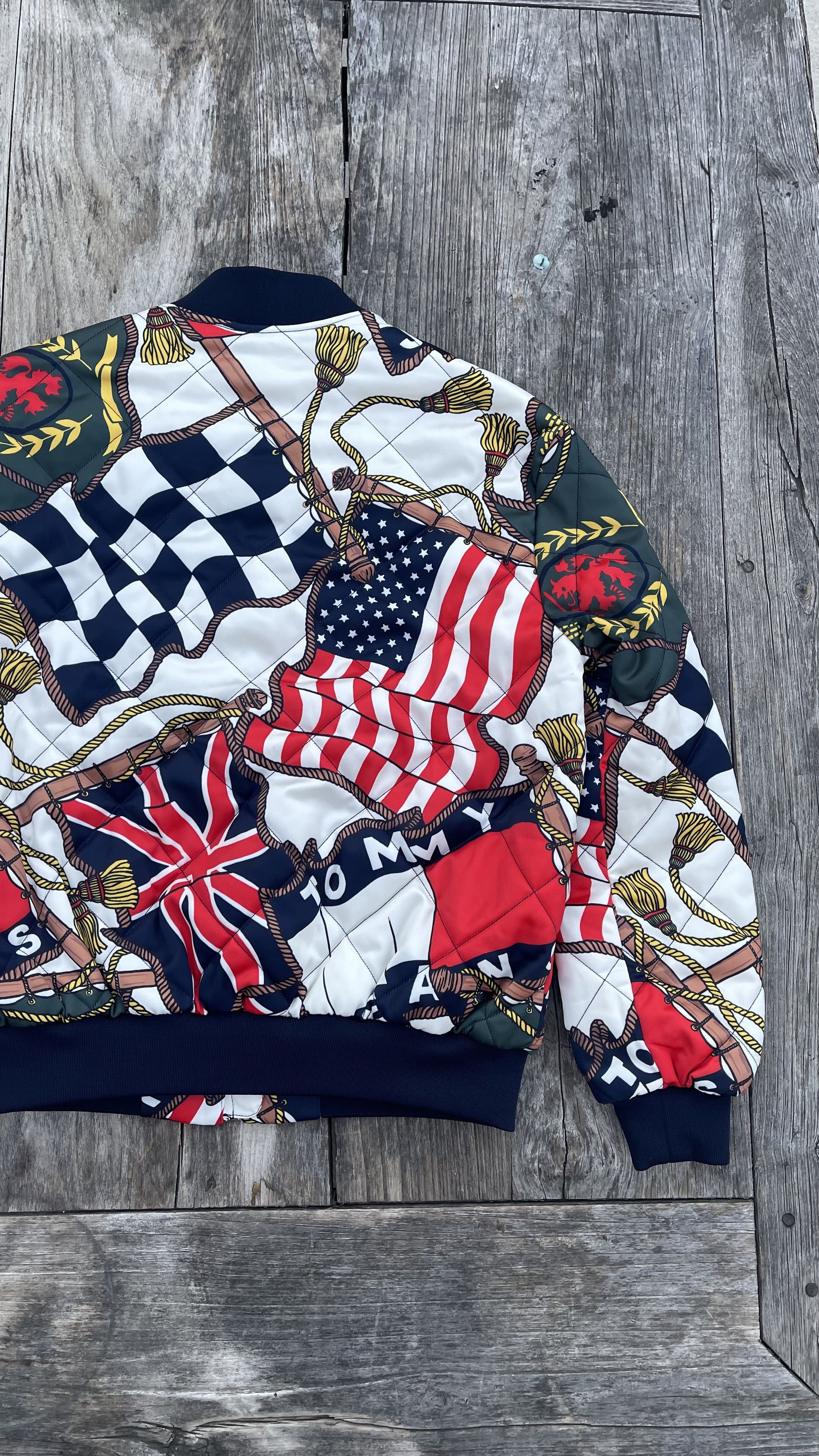 Tommy Jeans 2017 Tommy Jeans Flags Quilted Bomber Jacket Size US M / EU 48-50 / 2 - 7 Thumbnail