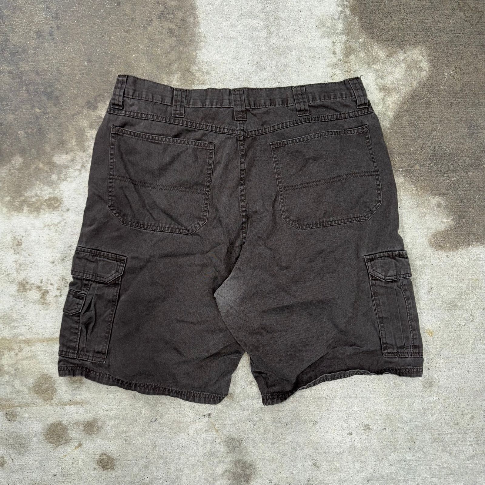 Wrangler Vintage Y2K wranglers carpenter cargo workwear 2000s shorts Size US 36 / EU 52 - 2 Thumbnail