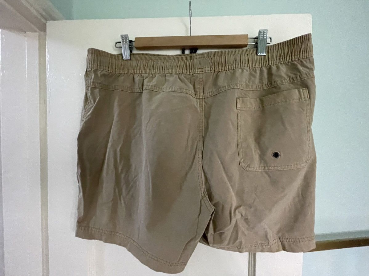 Other Lightweight Breezy Athletic Shorts Size US 36 / EU 52 - 9 Thumbnail