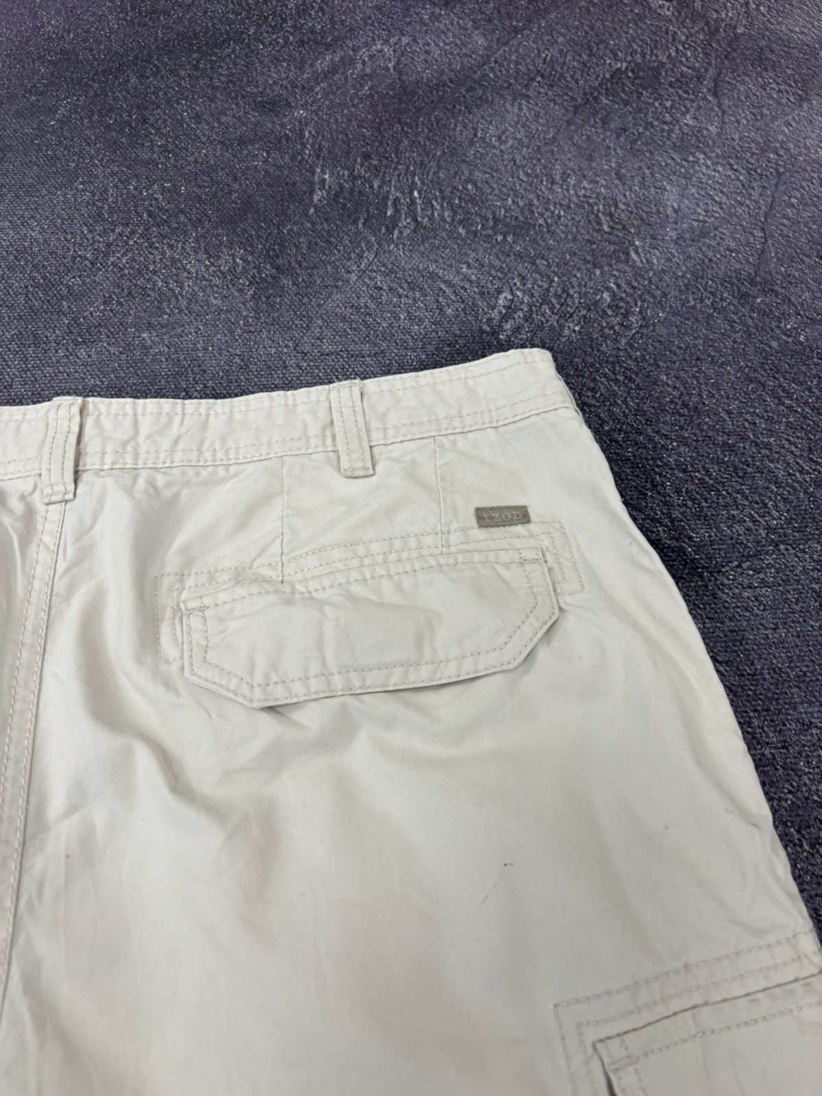 Izod Vintage Izod 2000s Wide Leg Skate Hype Baggy Cargo Shorts Size US 36 / EU 52 - 16 Thumbnail