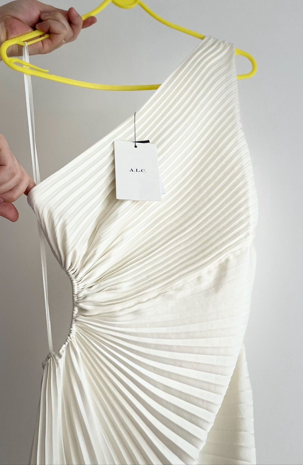 A.L.C. A.L.C Delfina Dress in White Size M / US 6-8 / IT 42-44 - 1 Thumbnail