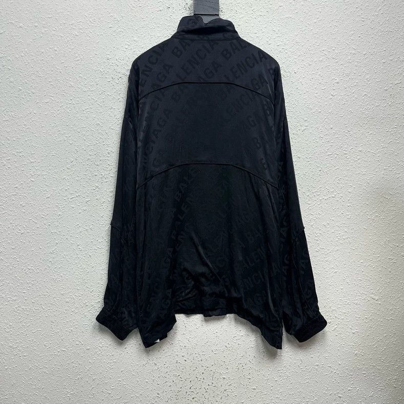 Balenciaga Balenciaga size 34 Dark bullet screen full of printed coat Size S / US 4 / IT 40 - 2 Thumbnail