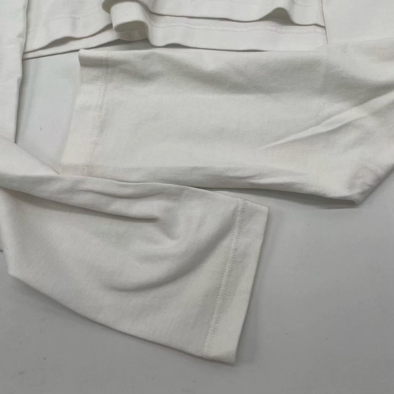 Miu Miu Miu Miu White Long Sleeve Crop Top Size XS / US 0-2 / IT 36-38 - 2 Thumbnail