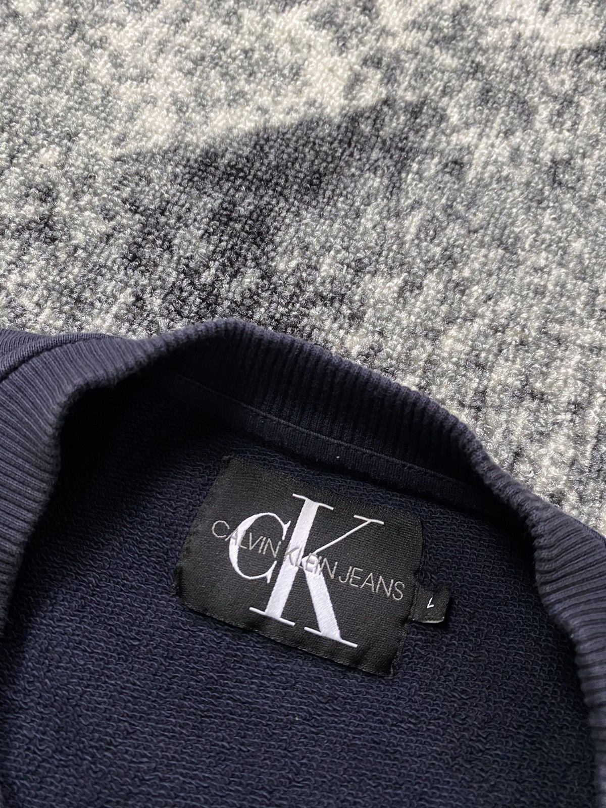 Calvin Klein Vintage Calvin Klein Jeans Sweatshirt Luxury Casual Style Size US L / EU 52-54 / 3 - 4 Thumbnail