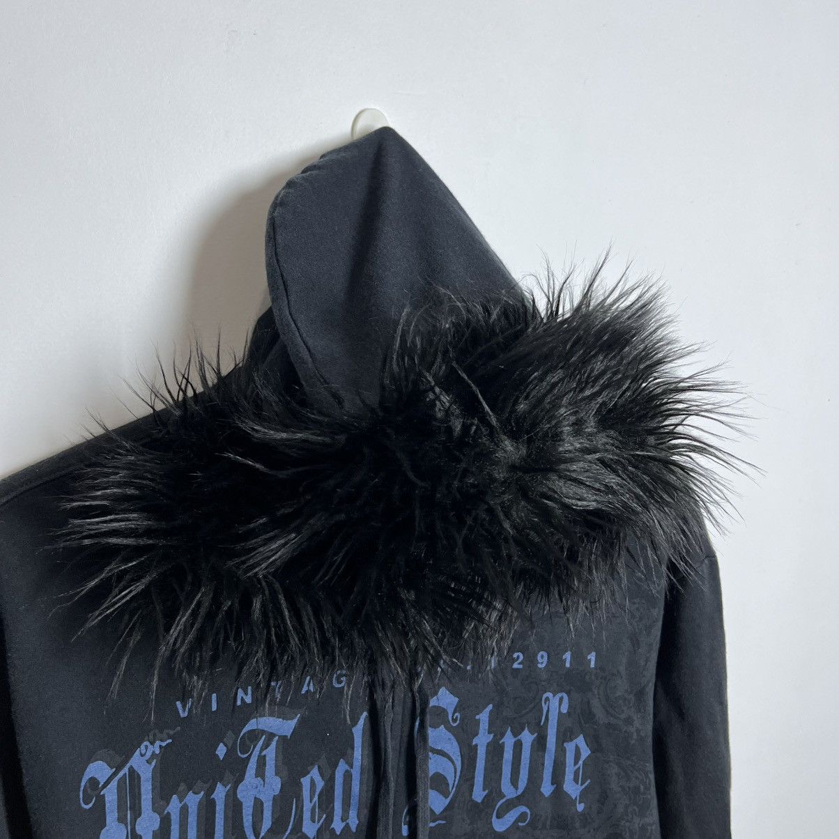 Le Grande Bleu (L.G.B.) Design United Punk Grunge Faux Fur Hoodie If6w9 LGB Style Size US M / EU 48-50 / 2 - 3 Thumbnail