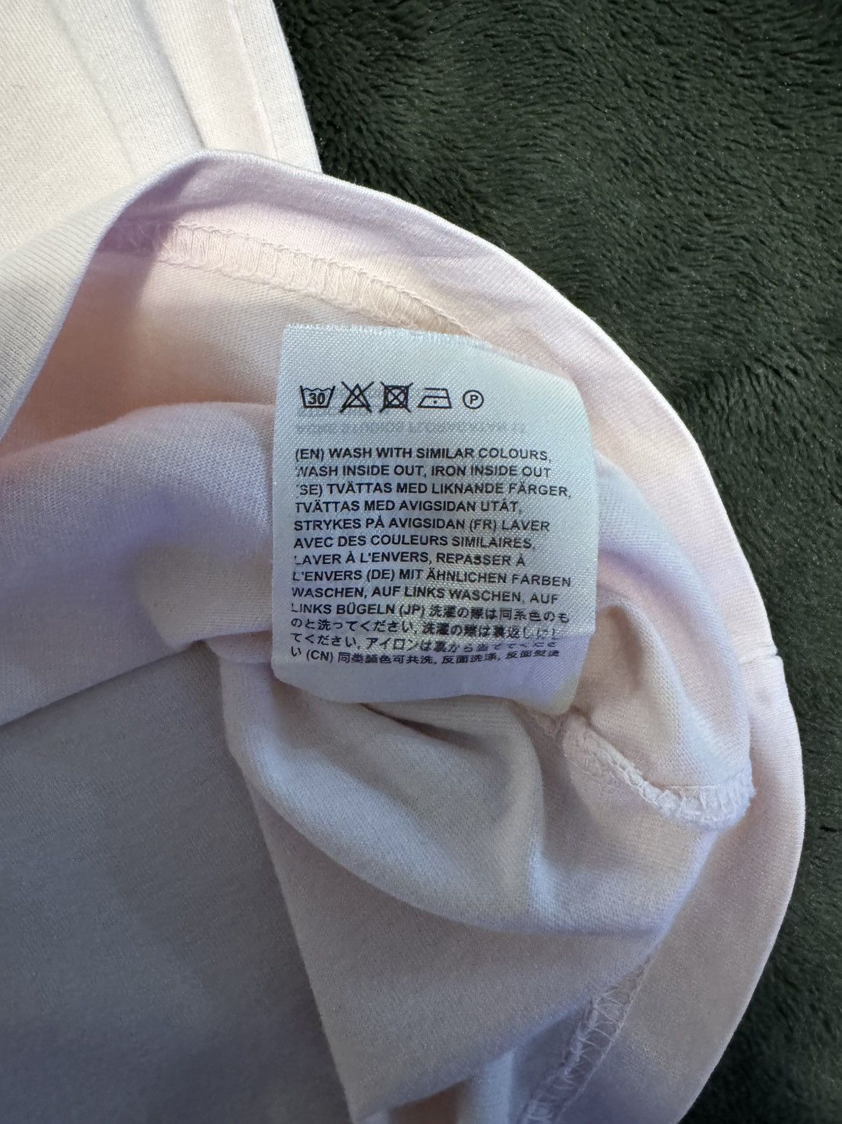 Acne Studios Acne Studios, Pink Graphic Tee Size US S / EU 44-46 / 1 - 4 Thumbnail