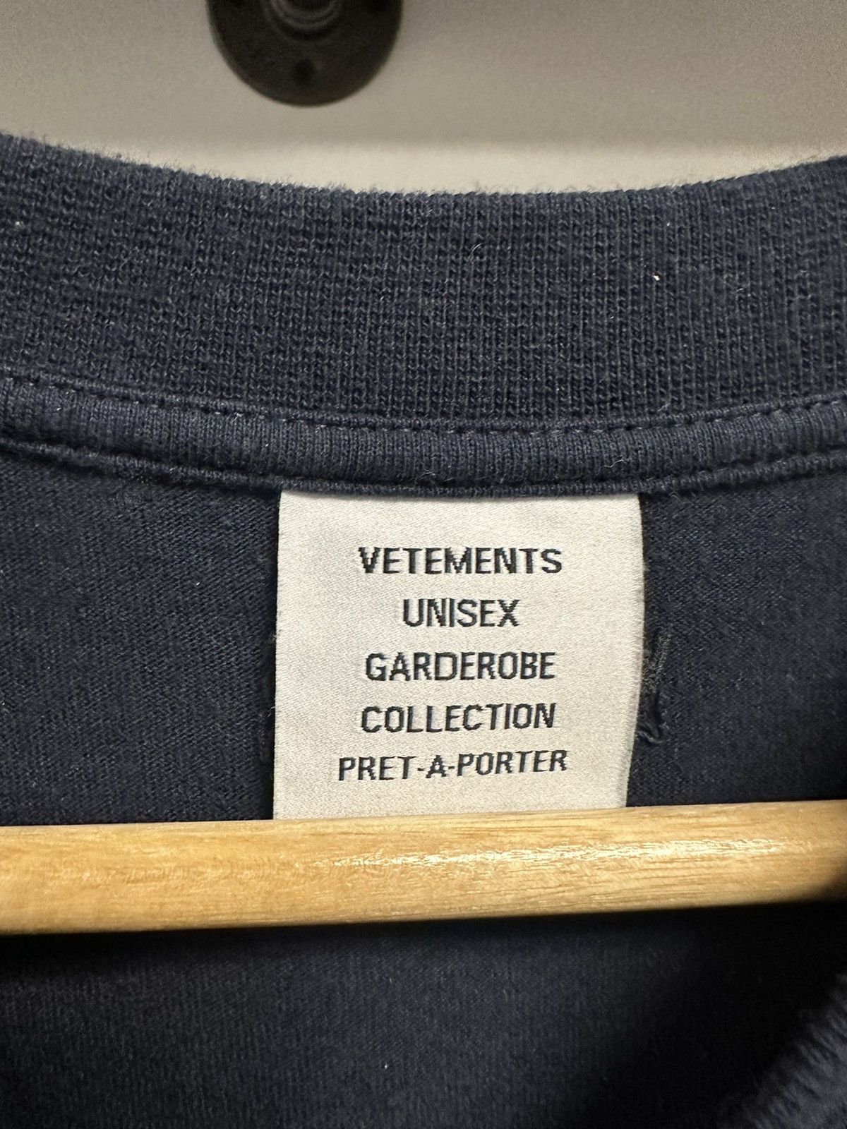 Vetements Vetements medium limited edition Size US M / EU 48-50 / 2 - 2 Thumbnail