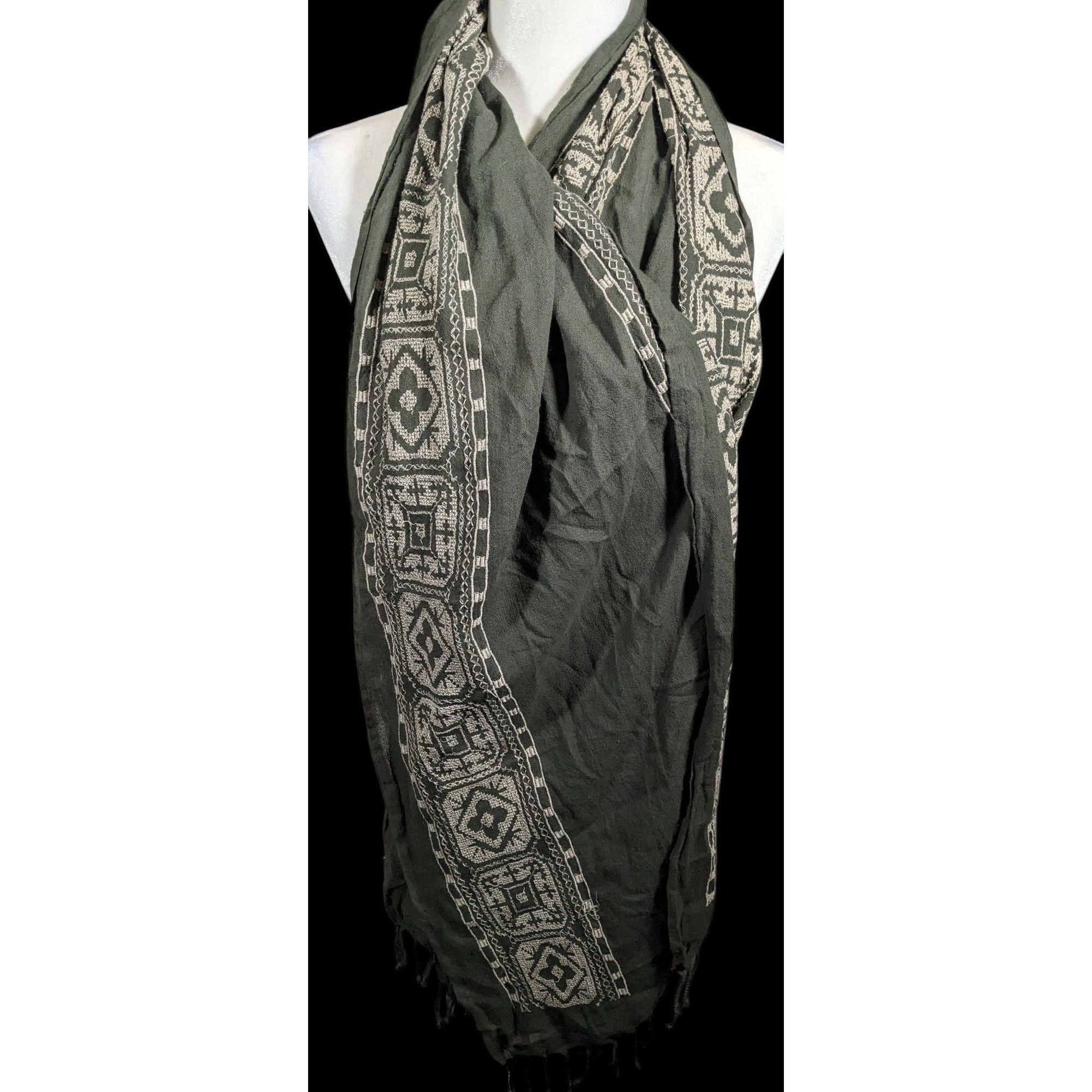 Other Vintage Green And White Floral Embroidered Scarf Size ONE SIZE - 3 Thumbnail