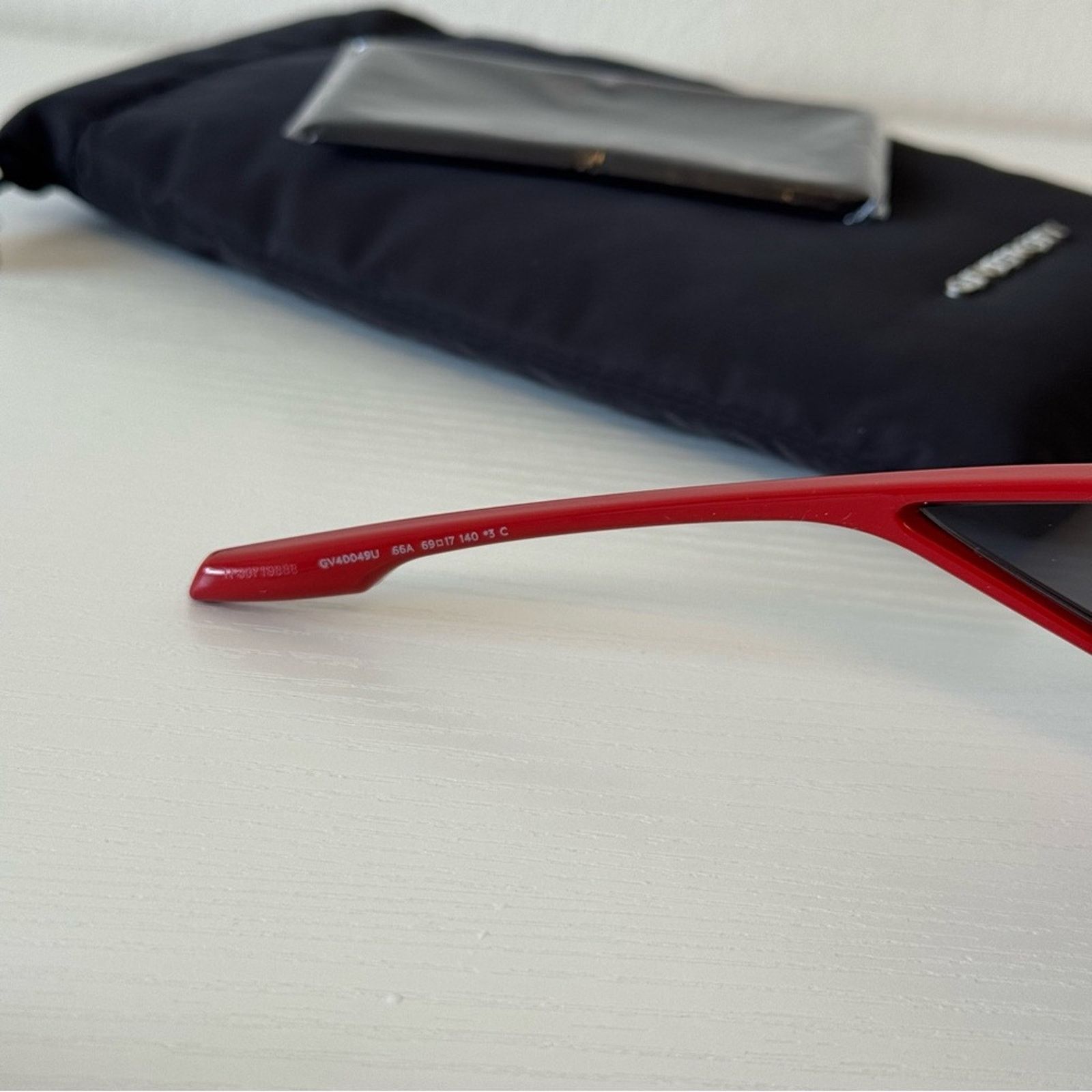 Givenchy New Givenchy Red Geometric Sunglasses GV40049U 66A Authentic Size ONE SIZE - 4 Thumbnail