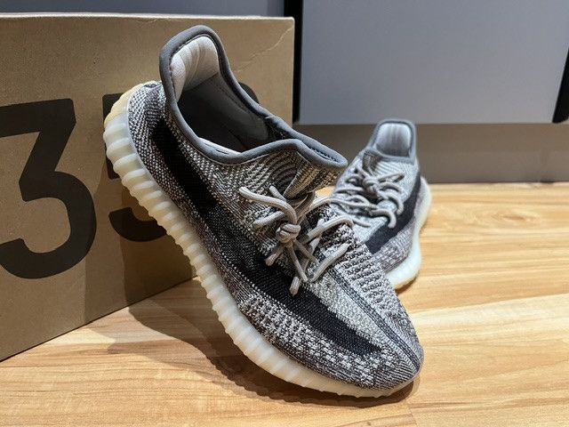Yeezy Yeezy 350 v2 Zyon 42 2/3 Size US 9 / EU 42 - 9 Thumbnail
