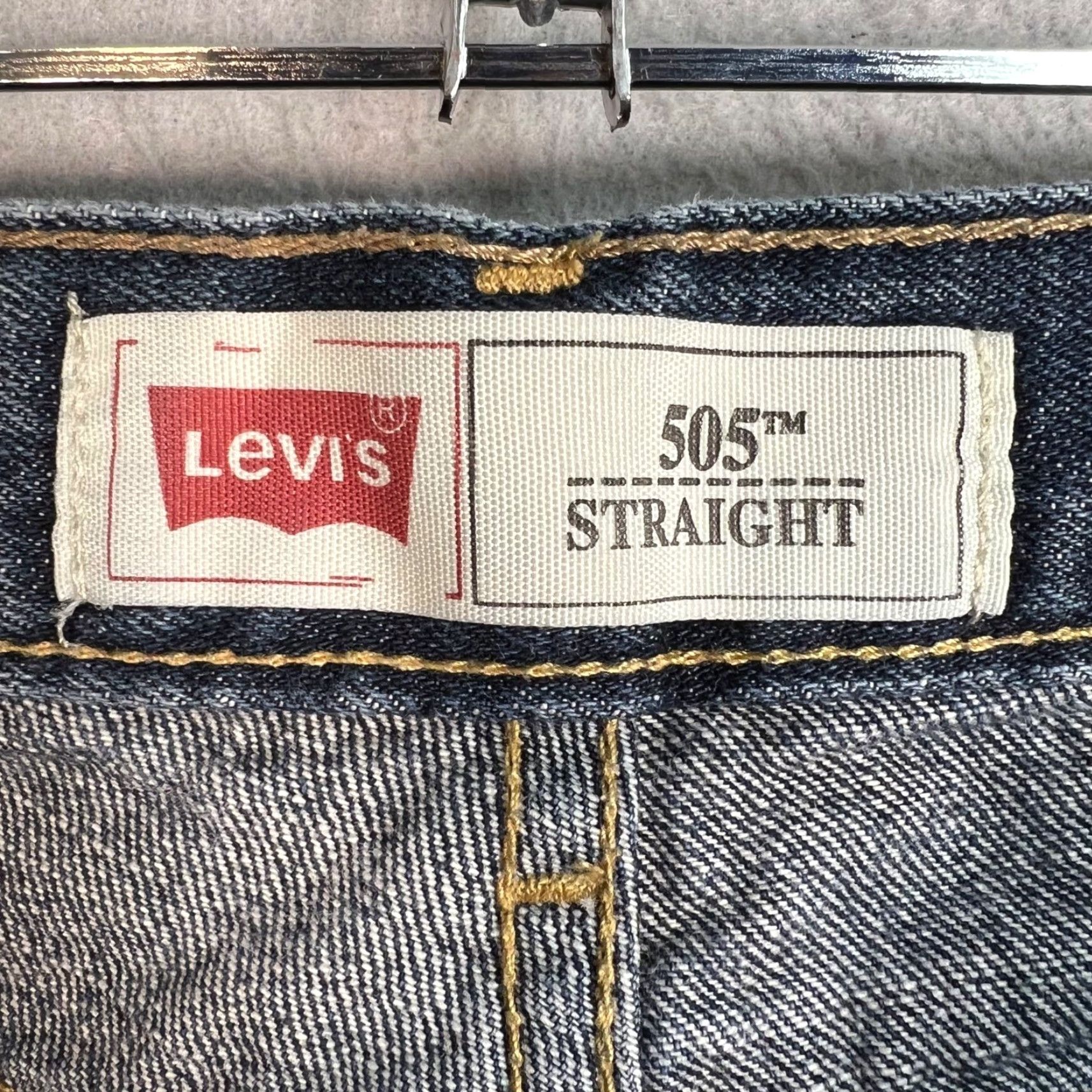 Levi's VINTAGE Levis 505 Womens Size 16 Straight Denim Medium Wash Blue Jeans Size 38" / US 16 / IT 52 - 3 Thumbnail