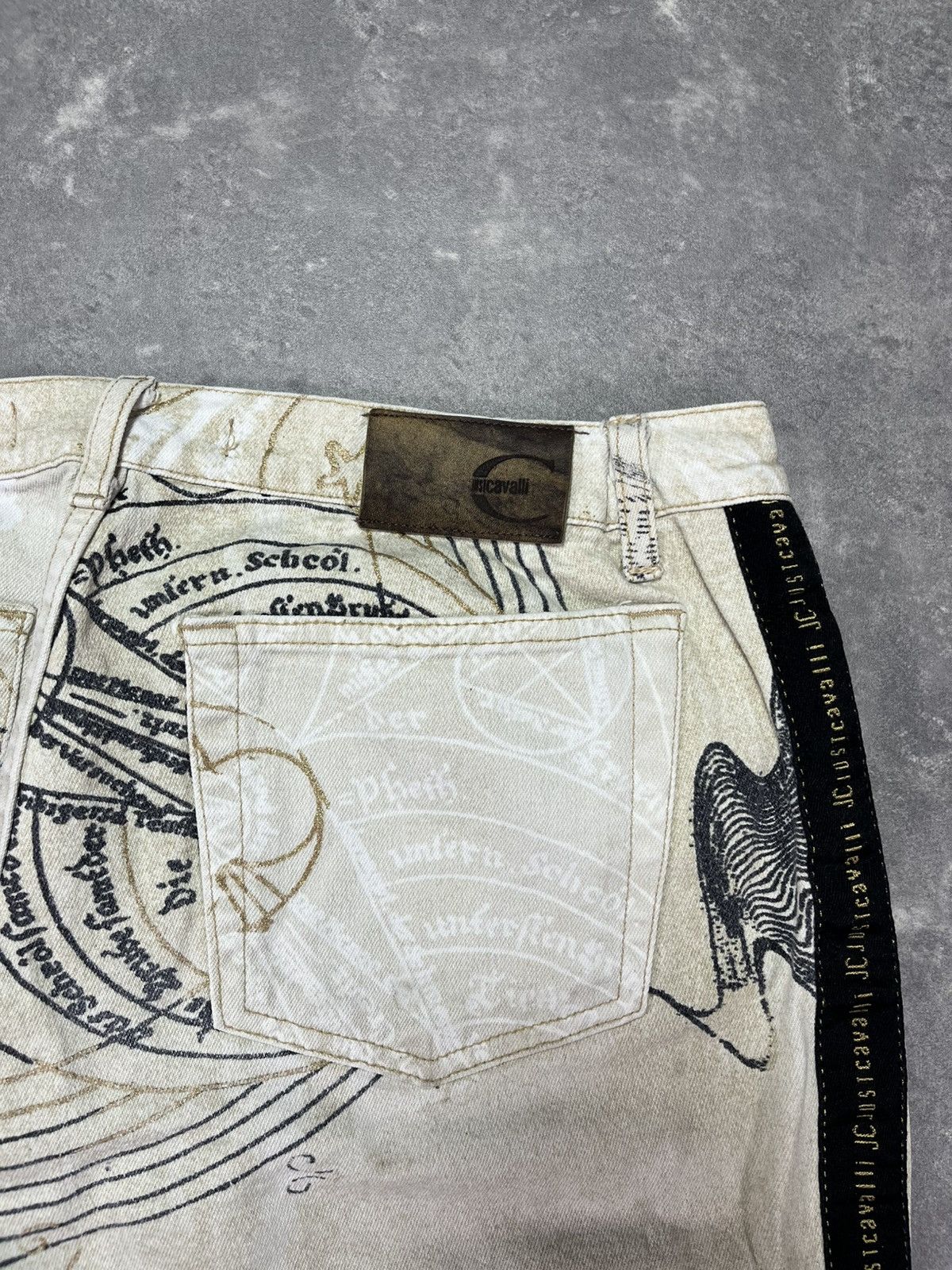 Just Cavalli 00s Just Cavalli Astrology Zodiac Denim Jeans 32 34 00s Size US 32 / EU 48 - 15 Thumbnail