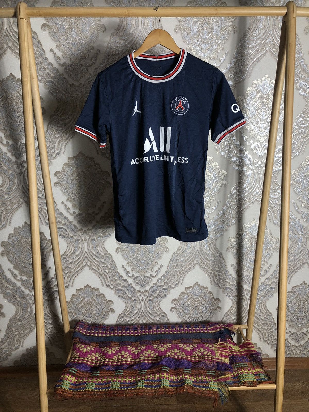Jordan Brand VINTAGE NIKE JORDAN FC PSG PARIS FRANCE SOCCER JERSEY Y2K Size US S / EU 44-46 / 1 - 1 Thumbnail