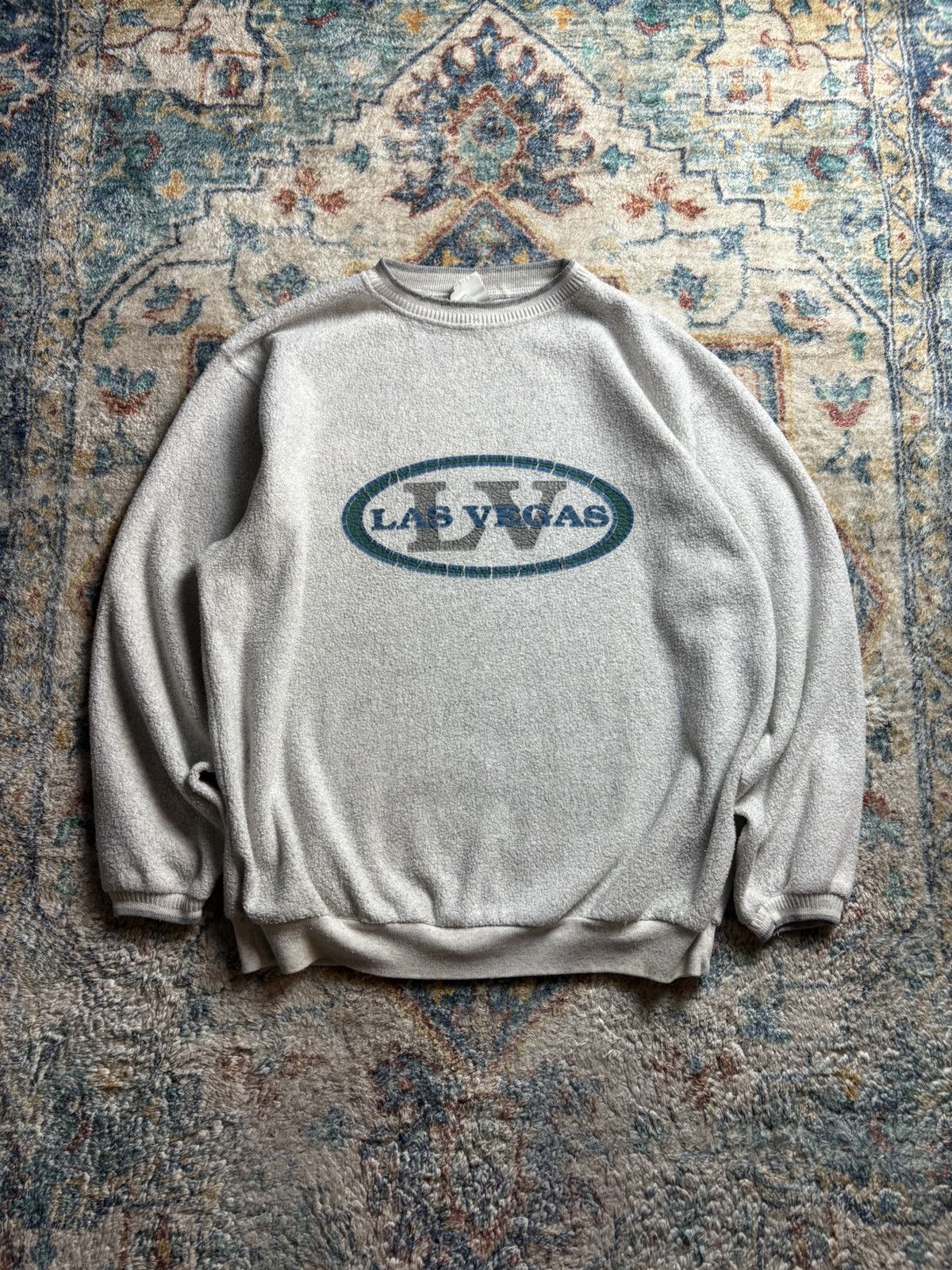 Vintage Vintage Las Vegas Spellout Fleece Crewneck Size XL Size US L / EU 52-54 / 3 - 1 Thumbnail