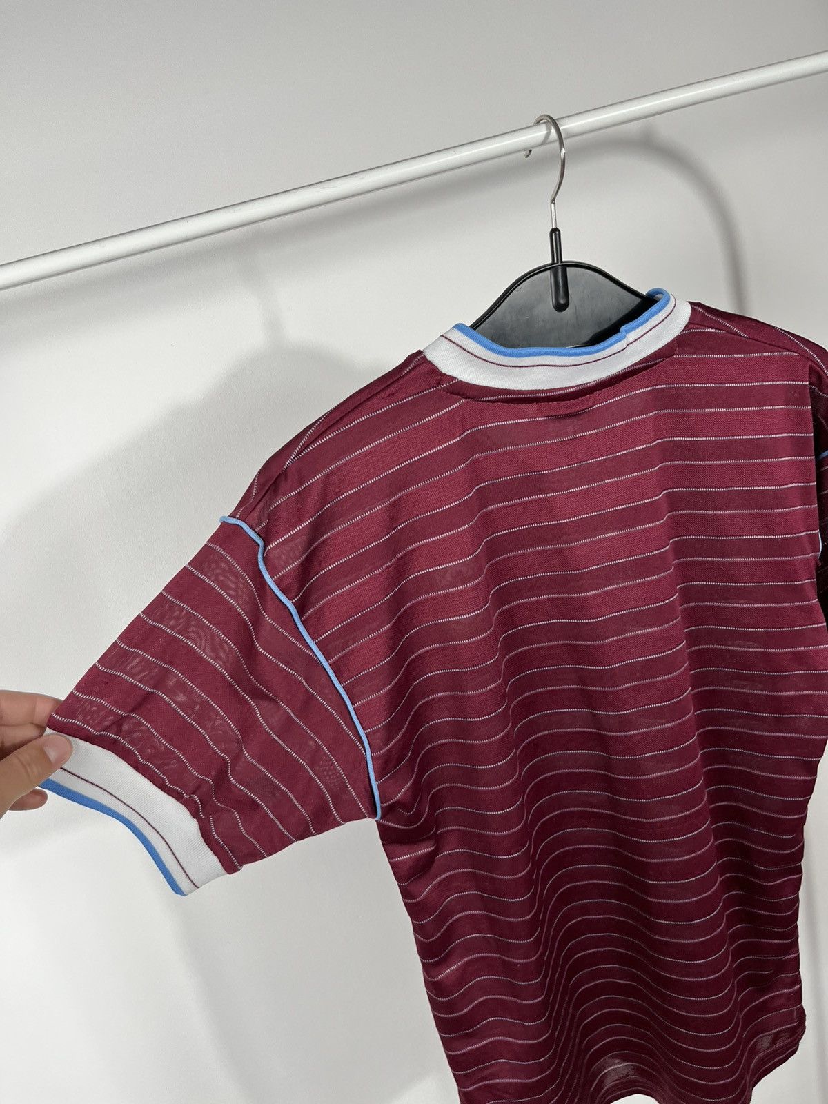Other Score Draw West Ham United Retro AVCO Home Shirt Size S Size US S / EU 44-46 / 1 - 14 Thumbnail