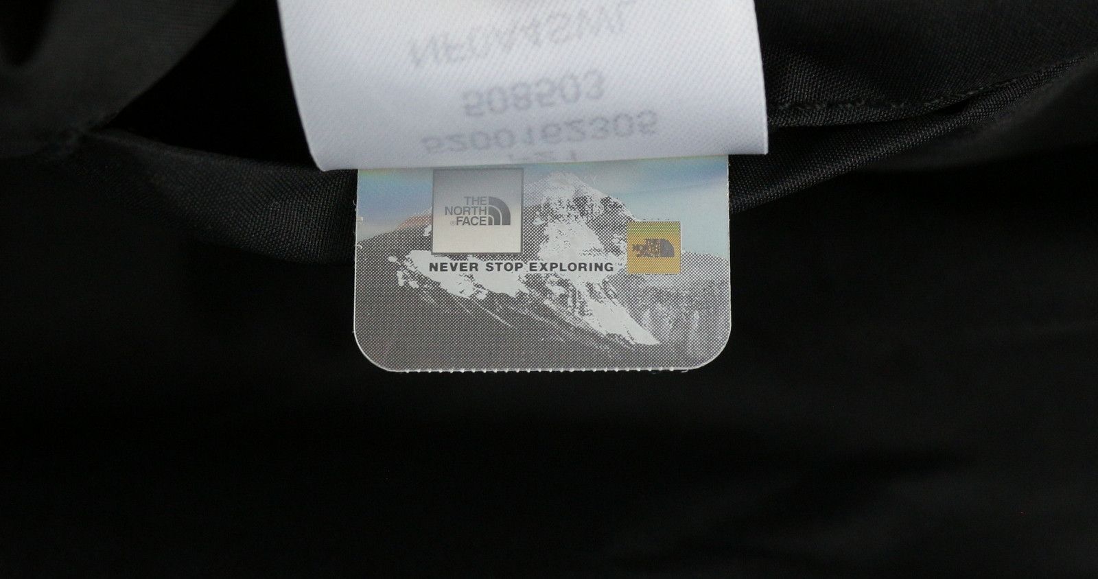 The North Face TELEGRAPHIC COACHES 2XL Black Windwall Snap Unisex 84370 Size US XXL / EU 58 / 5 - 11 Thumbnail