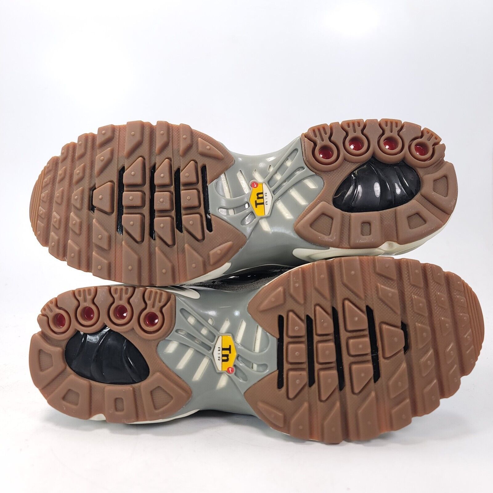 Nike Nike Air Max Plus Shoe Womens Size 7 605112-053 Gray Green Size US 7 / IT 37 - 7 Thumbnail