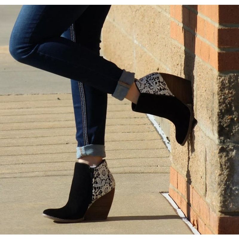 Other VERY VOLATILE Womens Leather Lace Ankle Boots Shoes Sz 7 NIB Size US 7 / IT 37 - 8 Thumbnail