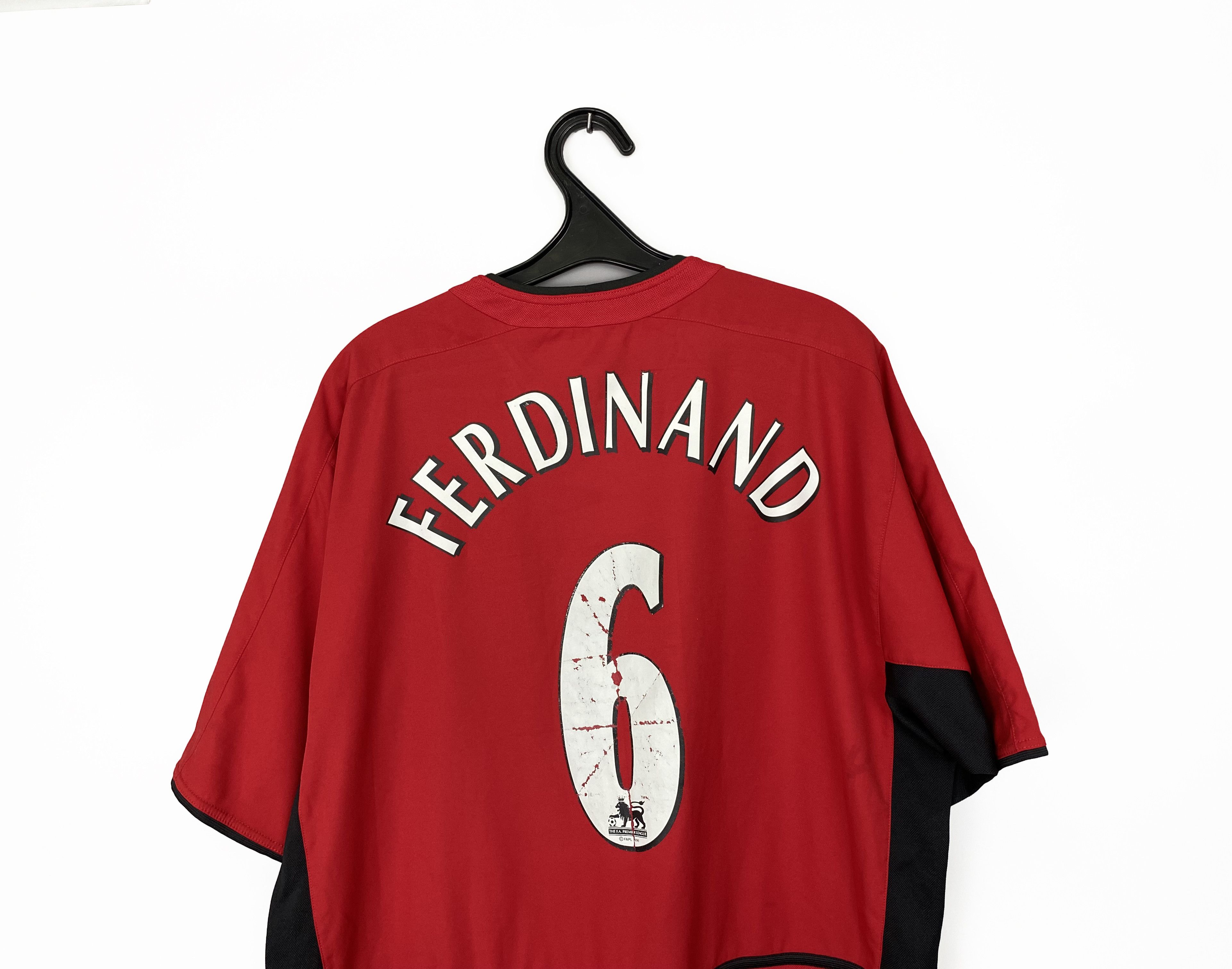 MANCHESTER UNITED 2002/04 Rio Ferdinand Home Football Kit