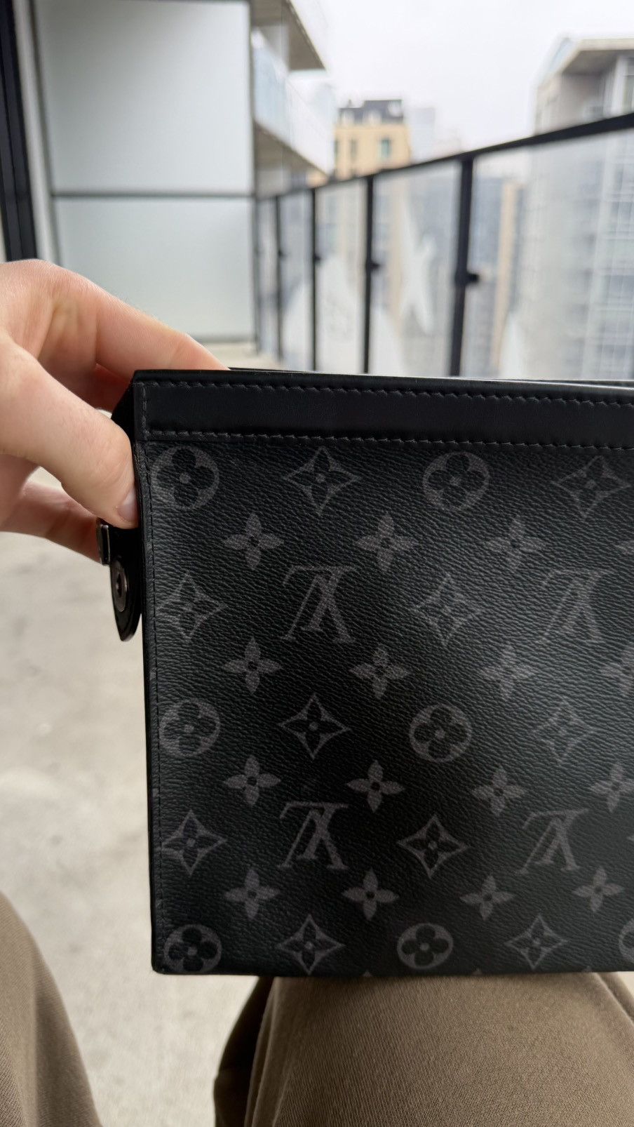 Louis Vuitton Louis Vuitton Voyage Pochette Size ONE SIZE - 18 Thumbnail