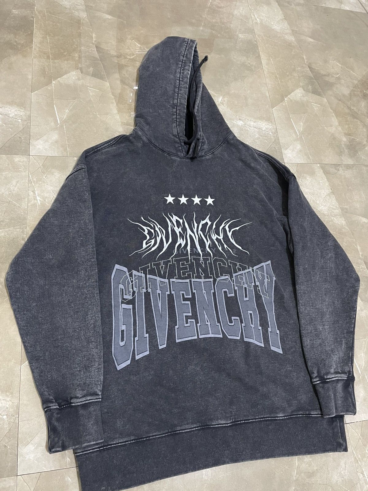 Givenchy givenchy metal hoodie Size US S / EU 44-46 / 1 - 1 Thumbnail