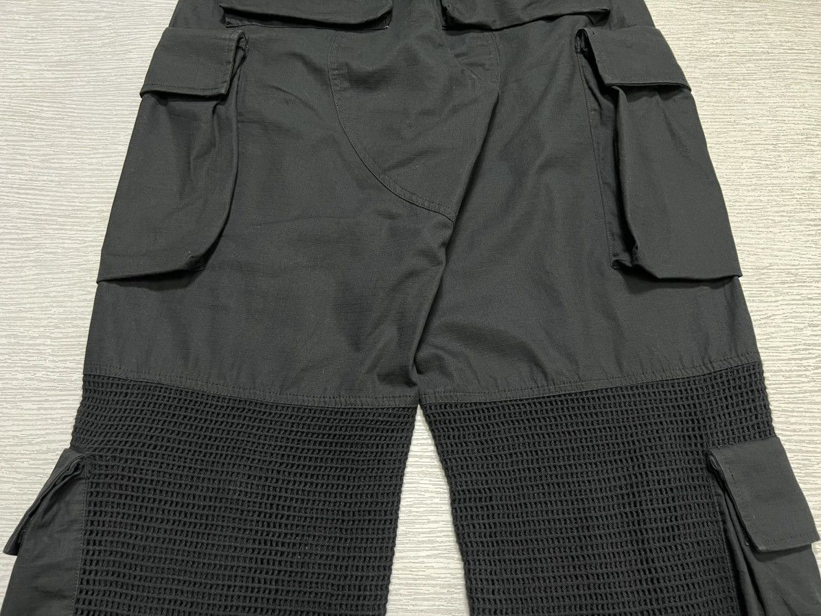 Givenchy Givenchy - Mesh Panel Multi-Pocket Cargo Pants Size US 30 / EU 46 - 11 Thumbnail
