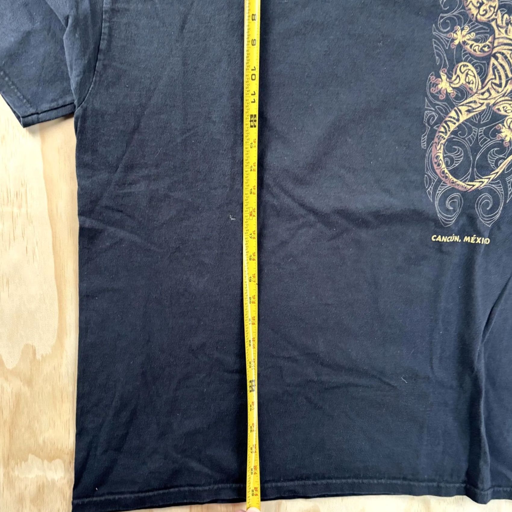 Vintage Yachtclub Cancun Mexico Tribal Lizard Shirt Mens 2XL Black Graphic Tee T-Shirt Size US XXL / EU 58 / 5 - 3 Thumbnail