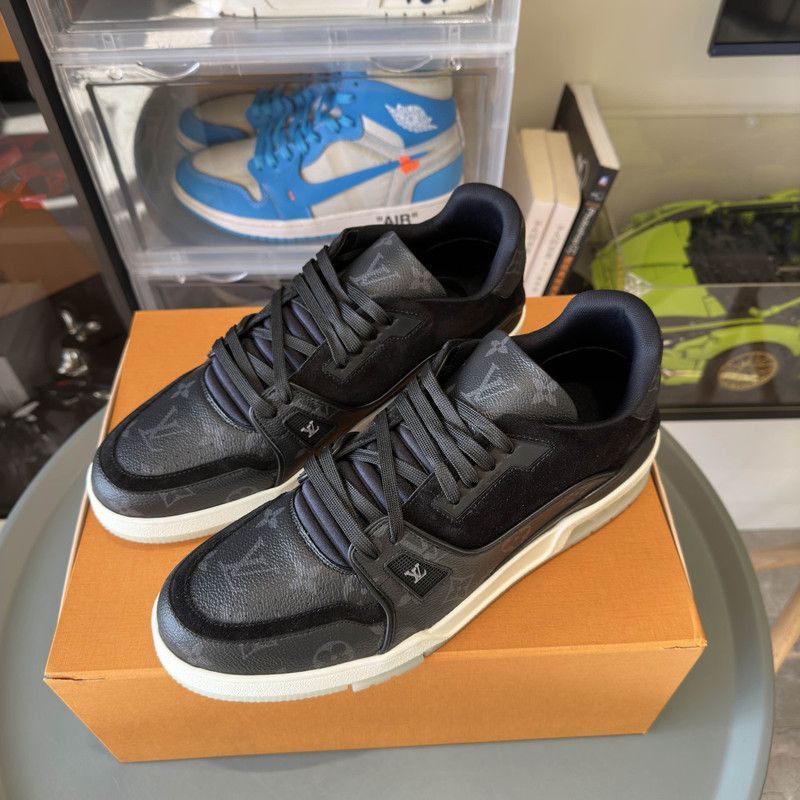 Louis Vuitton Louis Vuitton Trainer Low Top Fashion Sneakers -2508 Size US 11 / EU 44 - 7 Thumbnail
