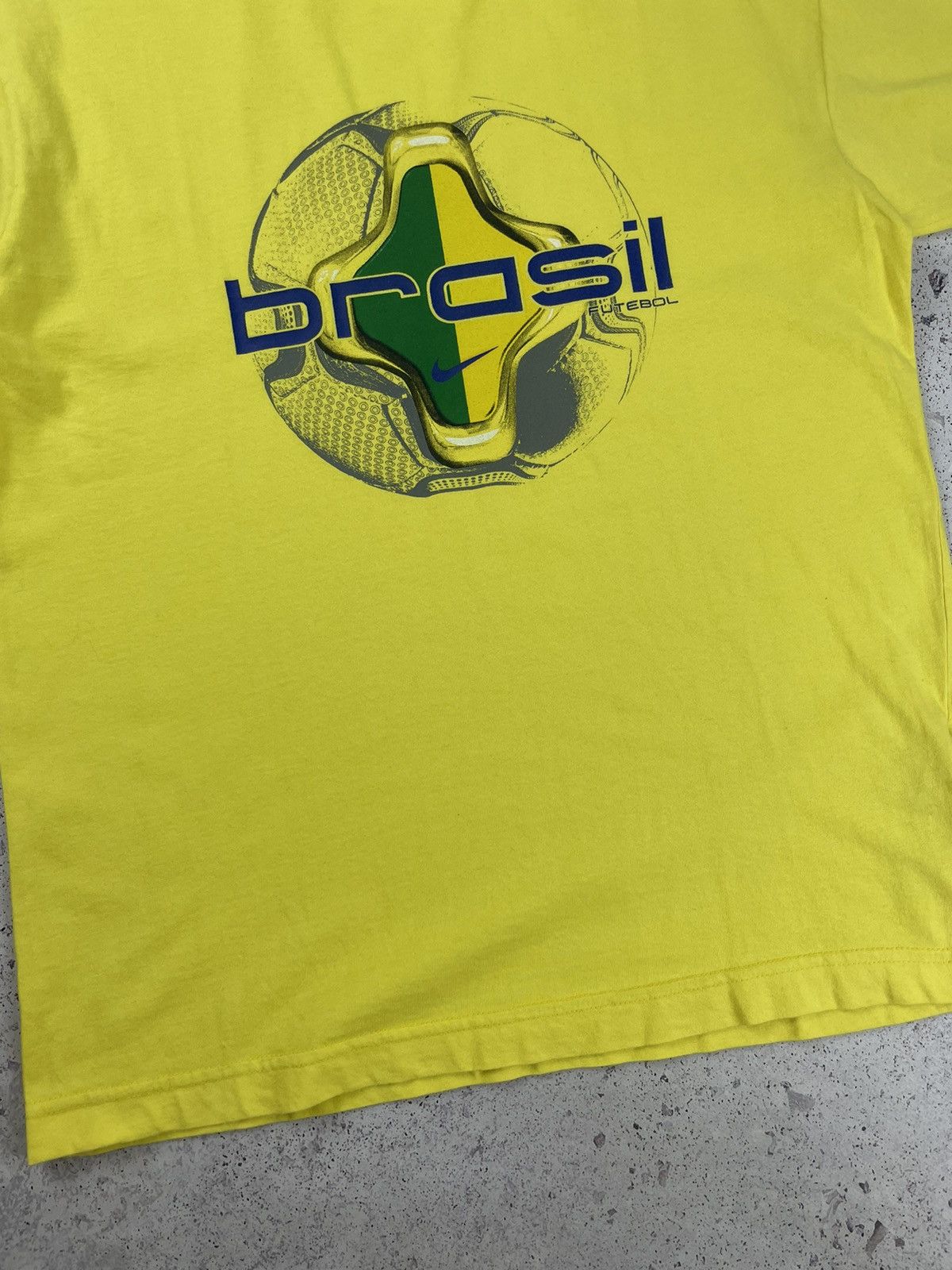 Nike × Vintage Vintage Blokecore Brazil Nike Soccer Jerset T-Shirt Size US S / EU 44-46 / 1 - 3 Thumbnail