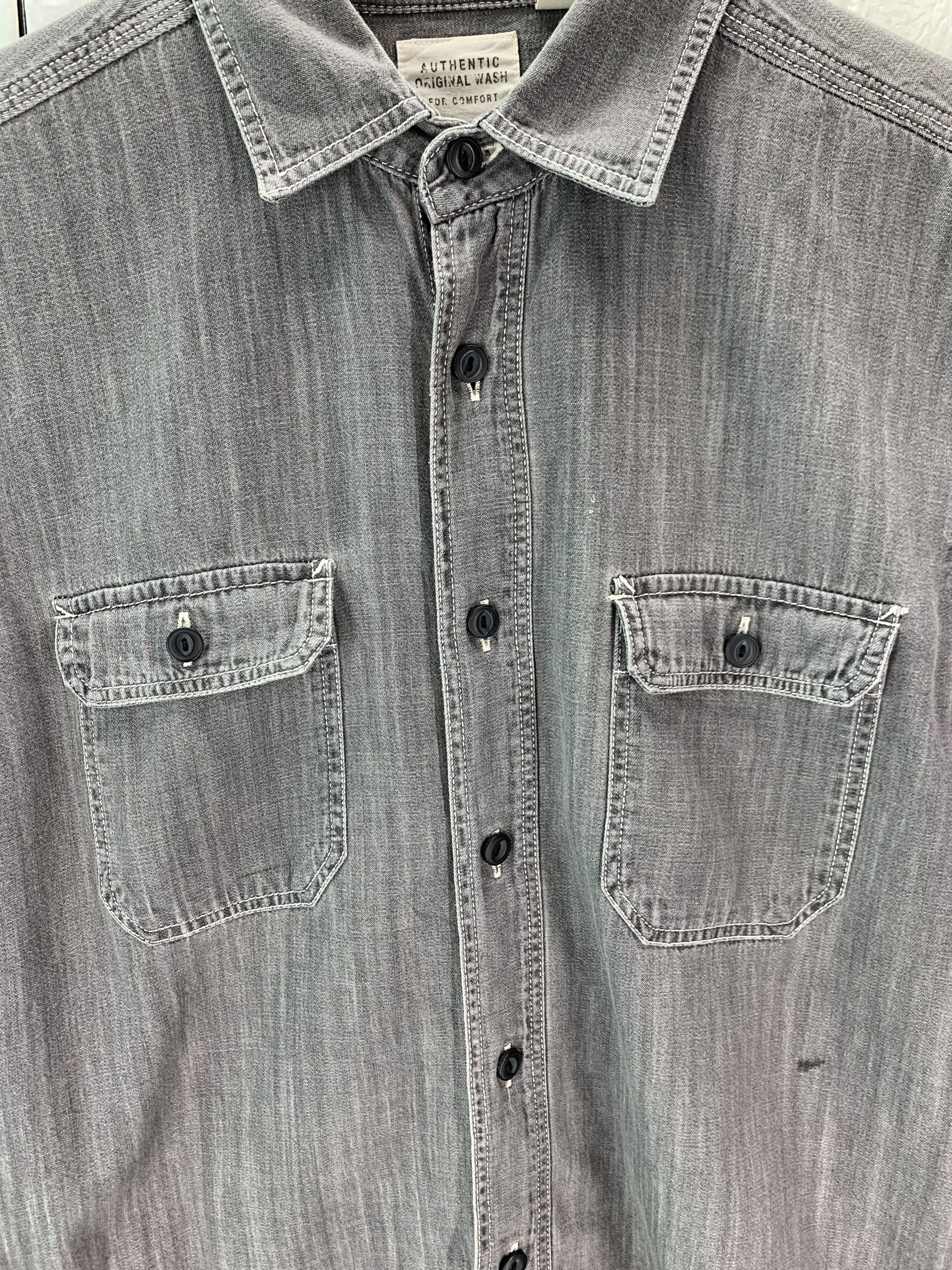 Uniqlo Vintage Uniqlo Gray Denim Shirt Button Size US M / EU 48-50 / 2 - 3 Thumbnail