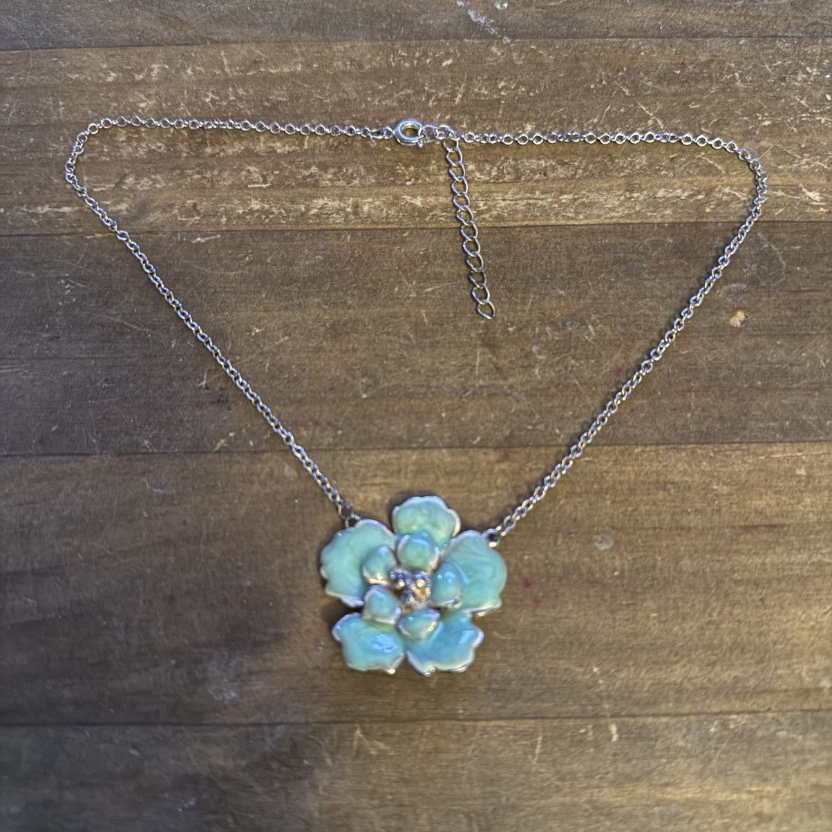 Vintage Vintage silver tone green enamel orchid pendant necklace Size ONE SIZE - 2 Thumbnail