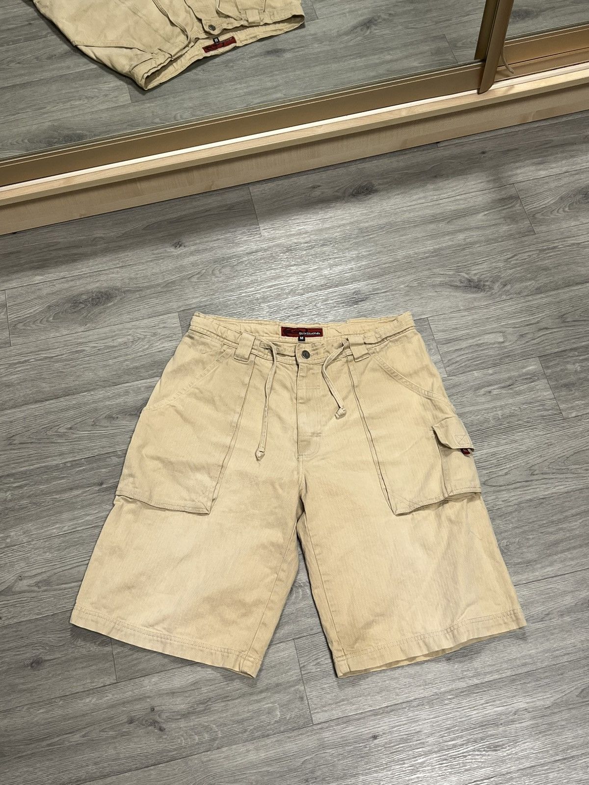 Quiksilver vintage men’s shorts size M