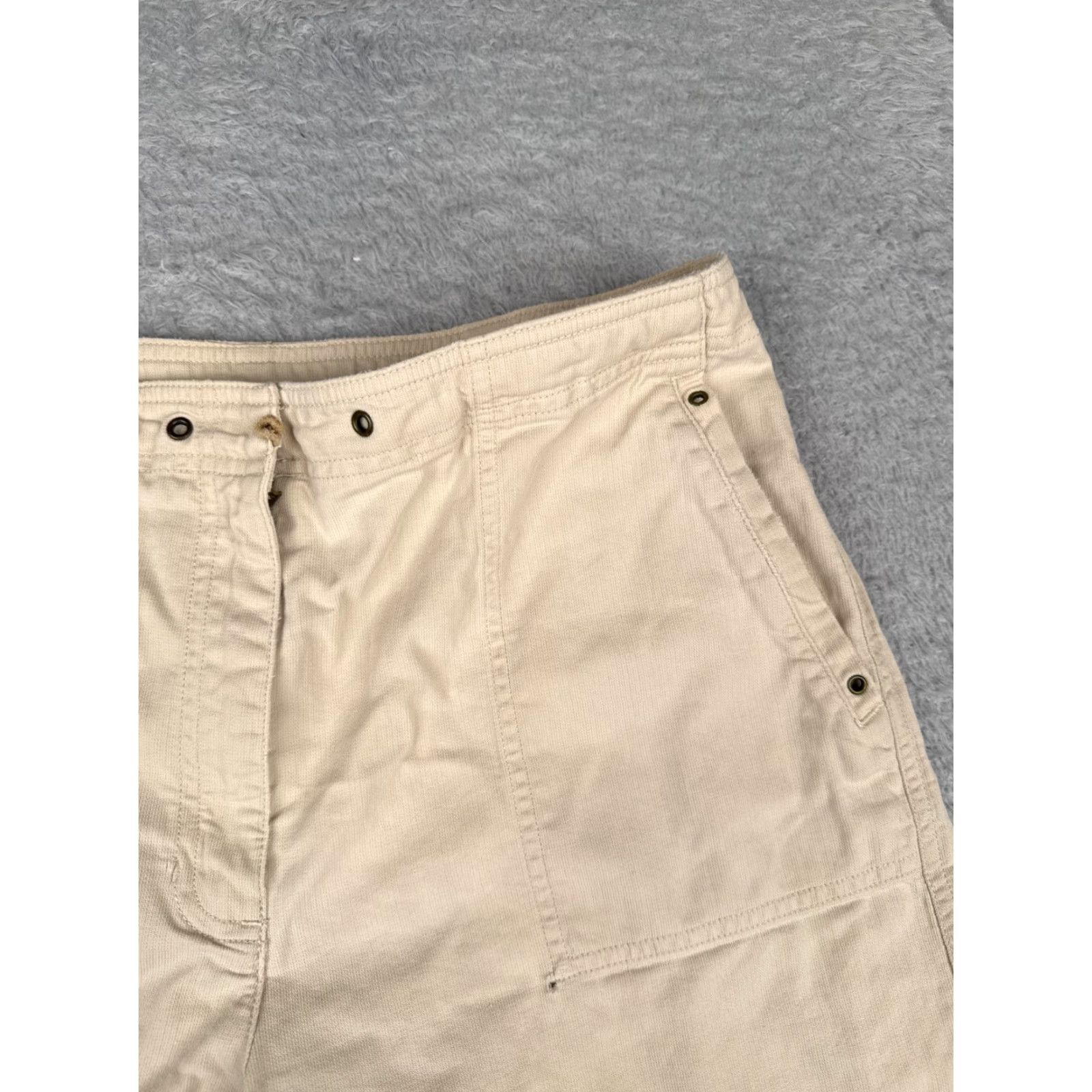Ralph Lauren VINTAGE Lauren Ralph Lauren Shorts Womens 8 Cargo Beige Cotton 5-Pocket Regular Inseam 6.5" Adult Womens Size 30" / US 8 / IT 44 - 5 Thumbnail