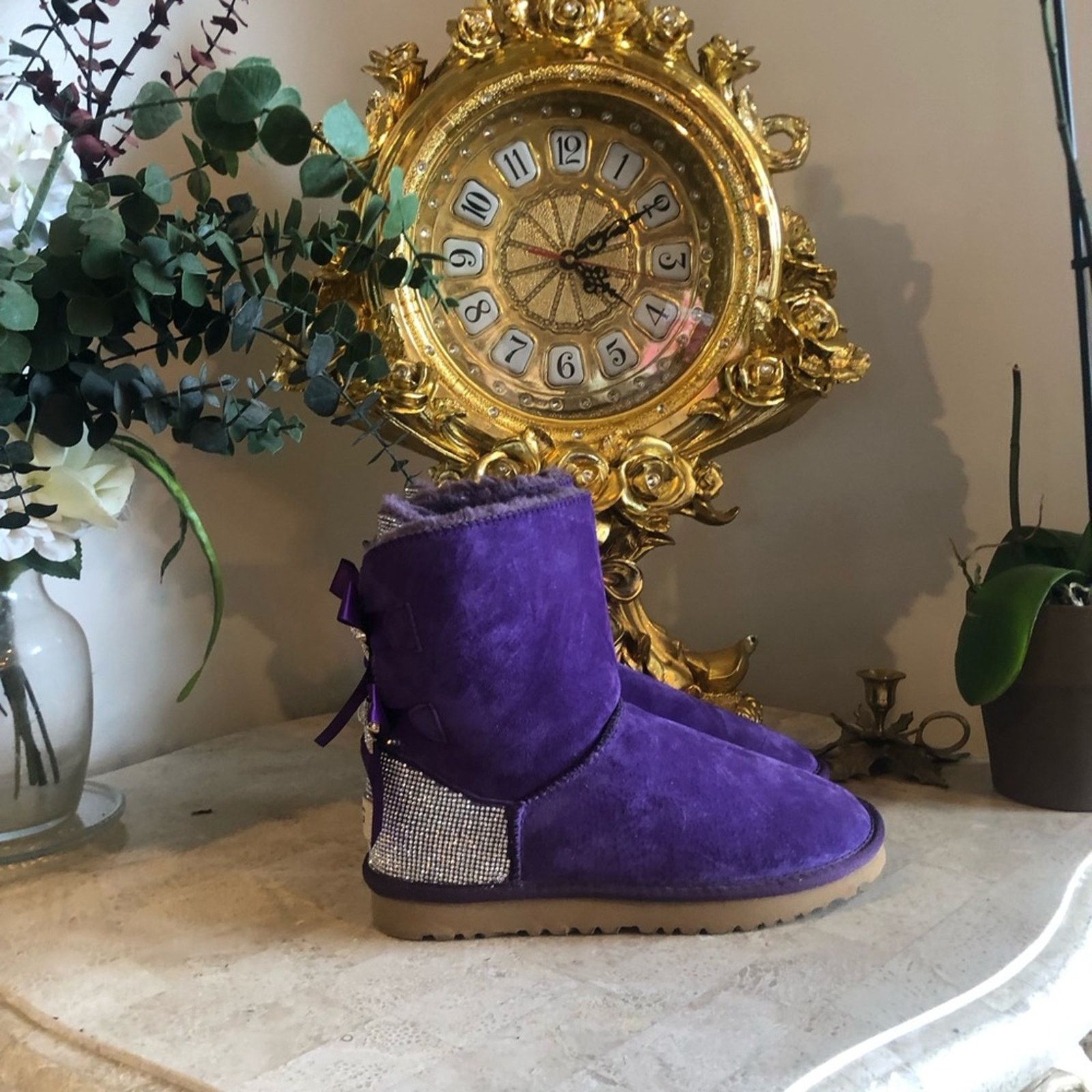 Ugg Ugg it’s With Bows And Rhinestones size9 Size US 9 / IT 39 - 4 Thumbnail