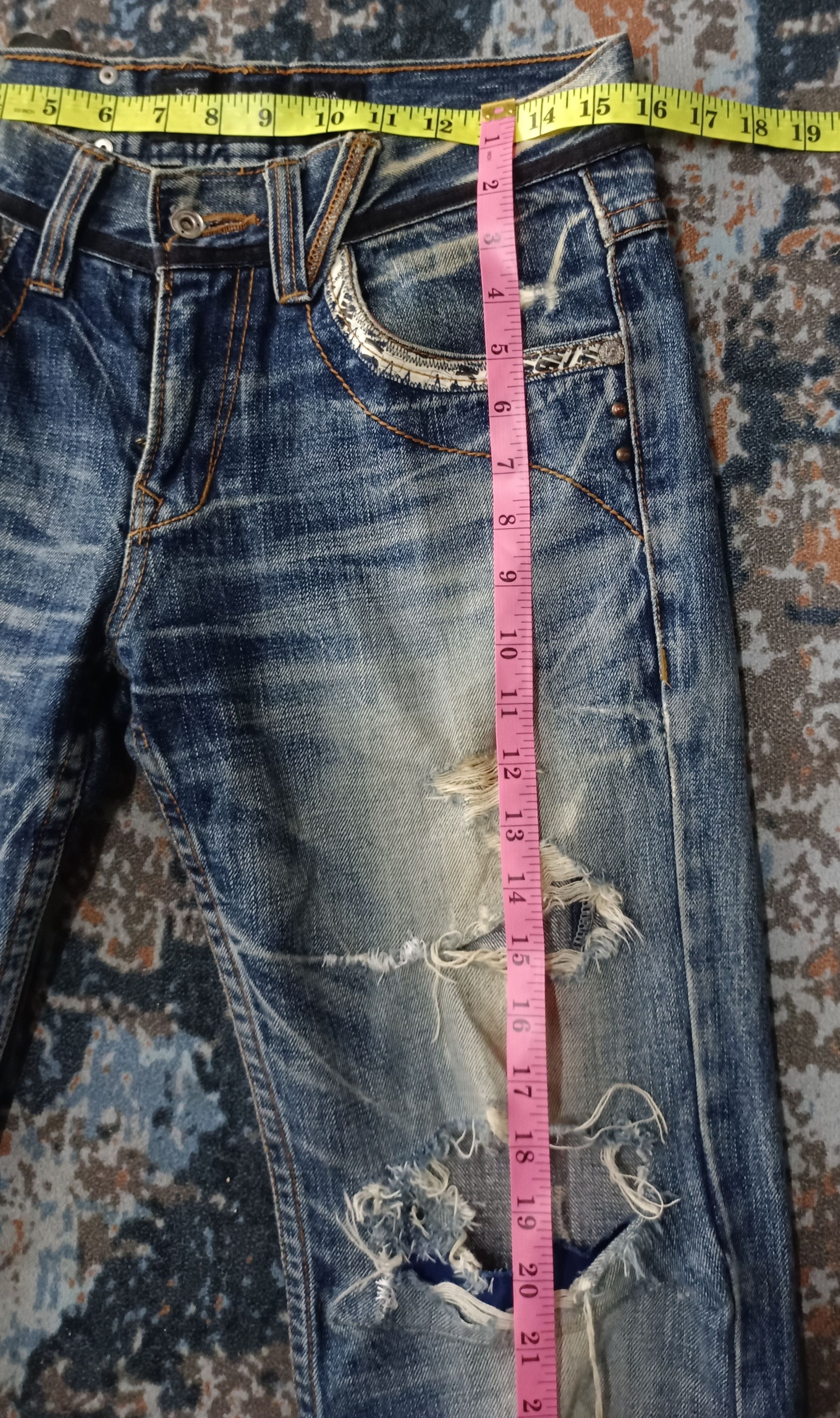 Japanese Brand 🔥Vintage Red Pepper embroidered VINTAGE 71 Distressed jeans Size US 31 - 24 Thumbnail