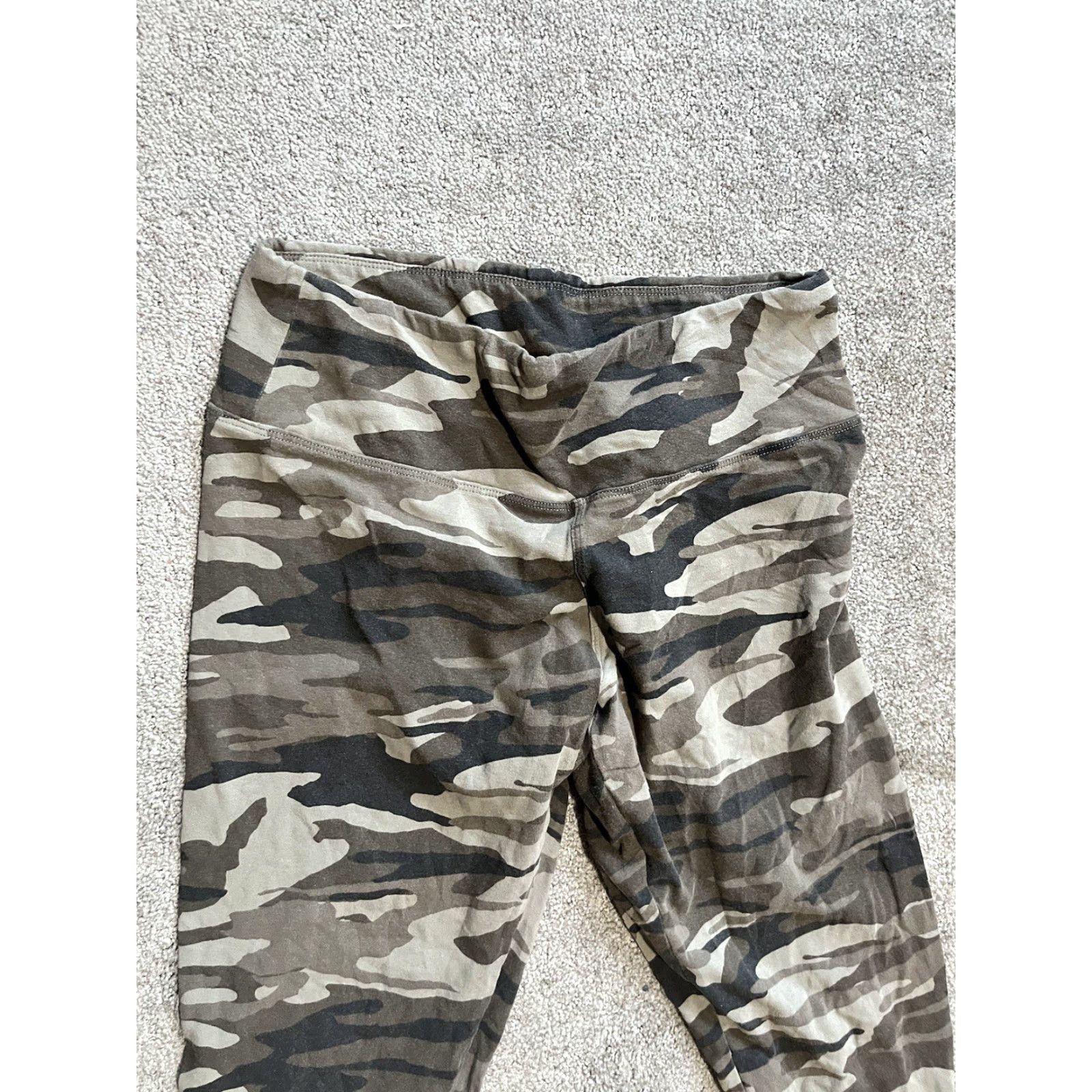 Express Express Women's Leggings Medium Mid Rise Camo Stretch Ankle Workout Pants Solid Size 32" / US 10 / IT 46 - 2 Thumbnail