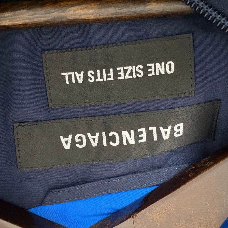 Balenciaga Balenciaga Sportyb embroidered blue and white color matchi Size US S / EU 44-46 / 1 - 3 Thumbnail