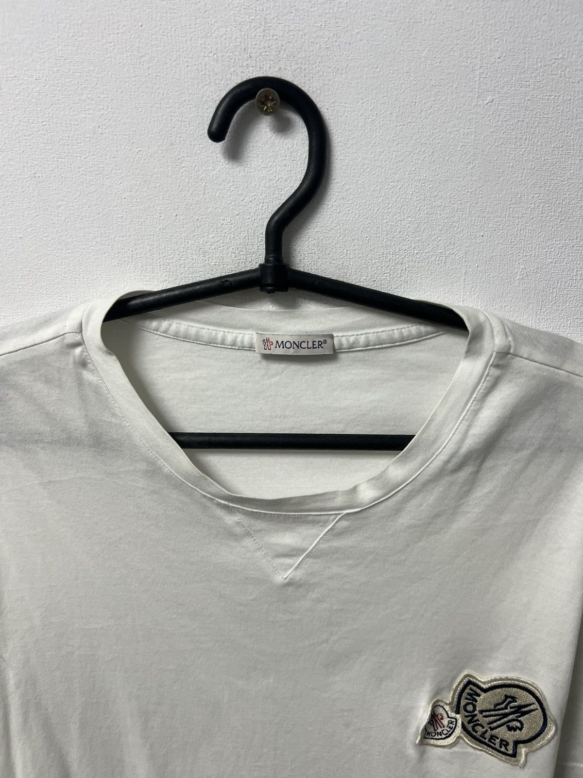 Moncler Moncler t shirt Size US L / EU 52-54 / 3 - 3 Thumbnail