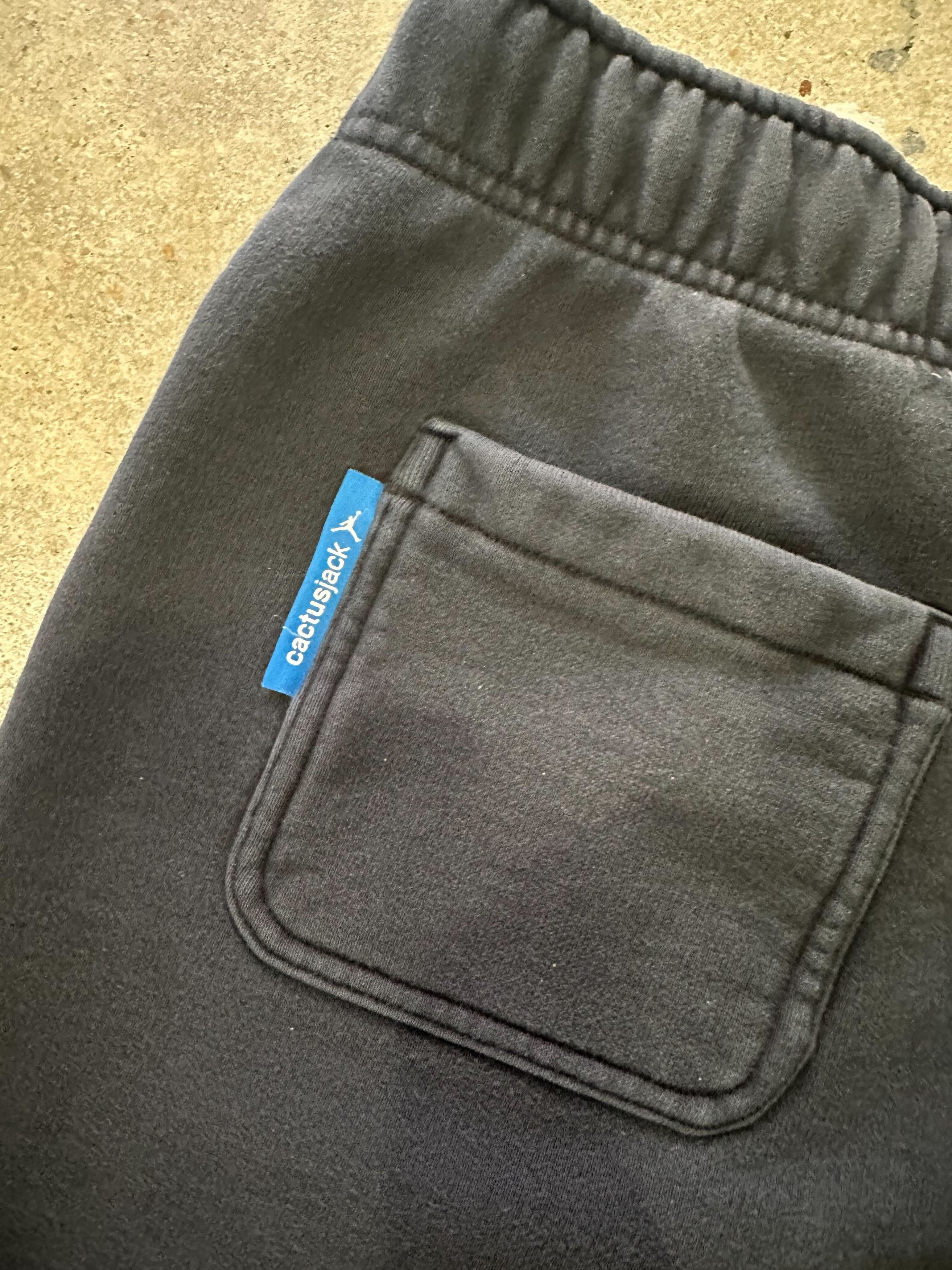 Jordan Brand × Travis Scott Travis Scott x Jordan x Fragment Shorts Black Size US 36 / EU 52 - 4 Thumbnail